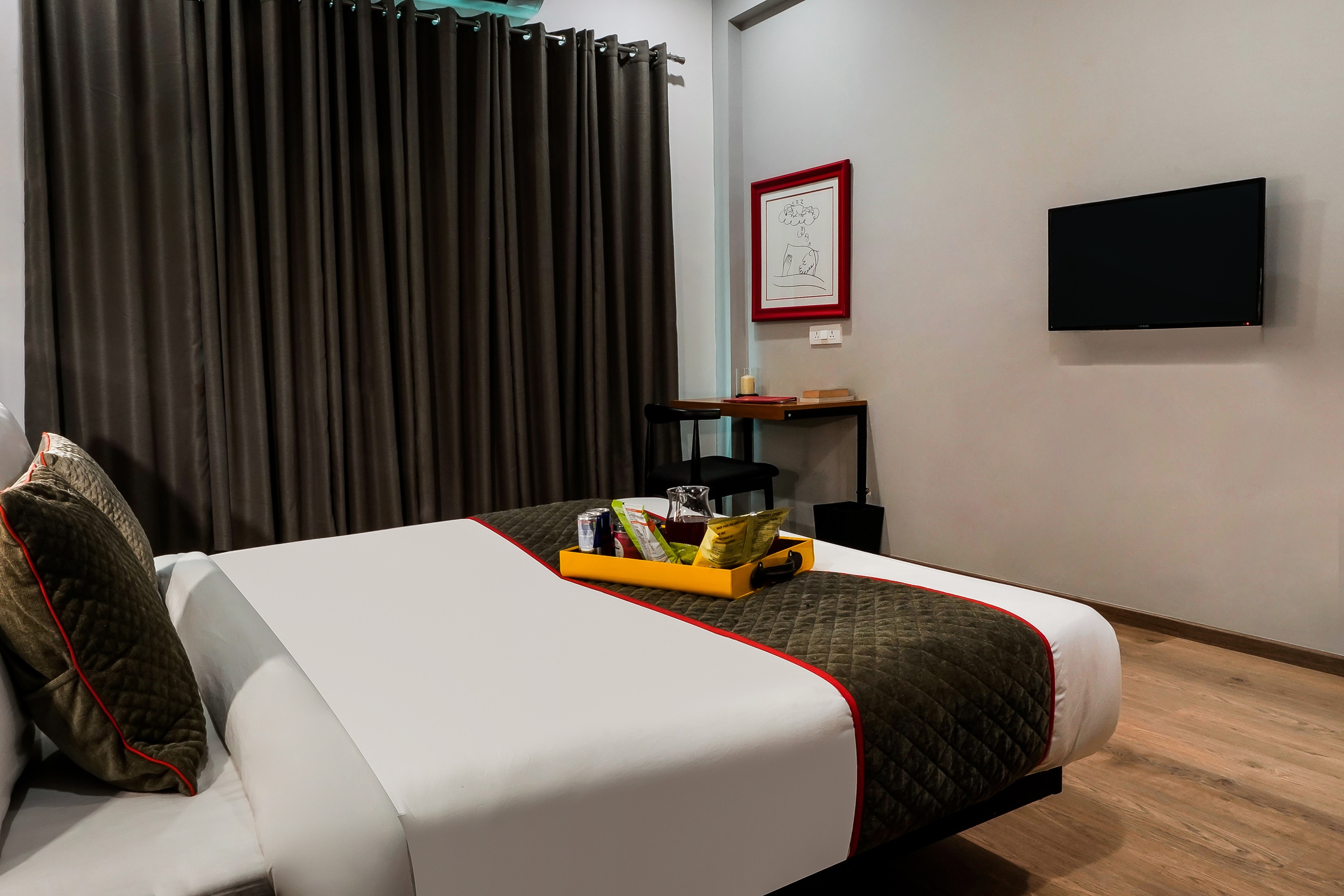OYO Townhouse 032 Galleria Market, Gurgaon 2