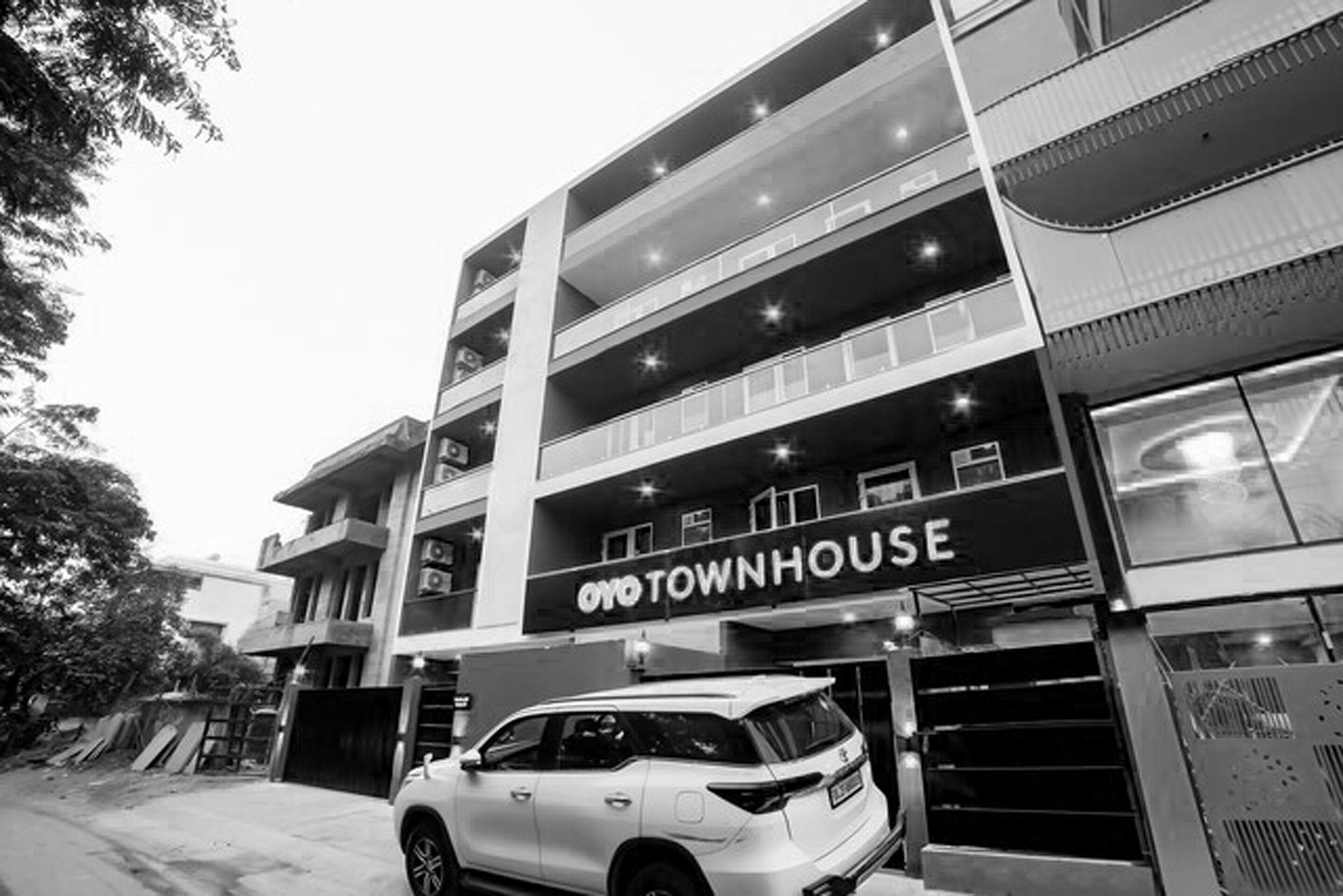 Oyo Townhouse 18557, Gurgaon 4