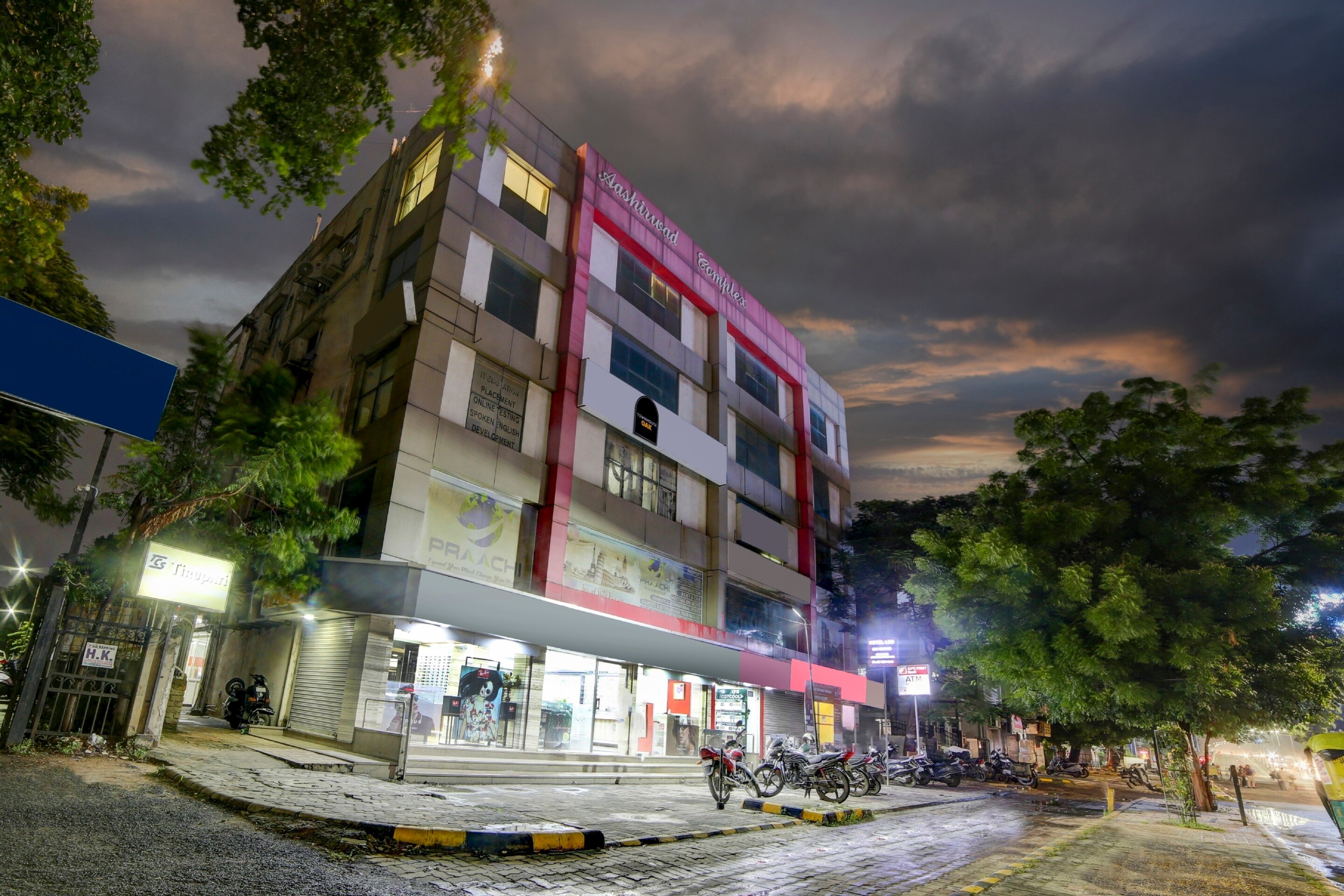Townhouse OAK Hotel Leo, Ahmedabad 5