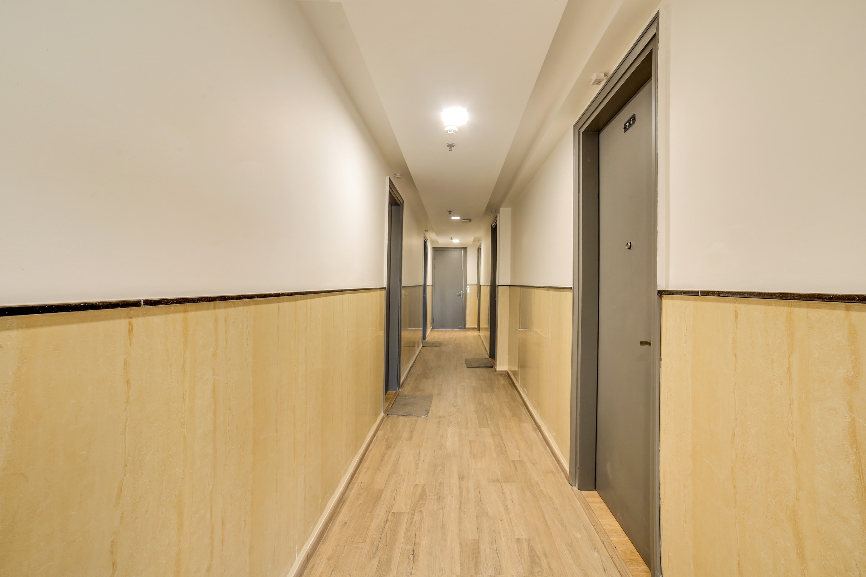 OYO Townhouse 278 Rohini, New Delhi 2