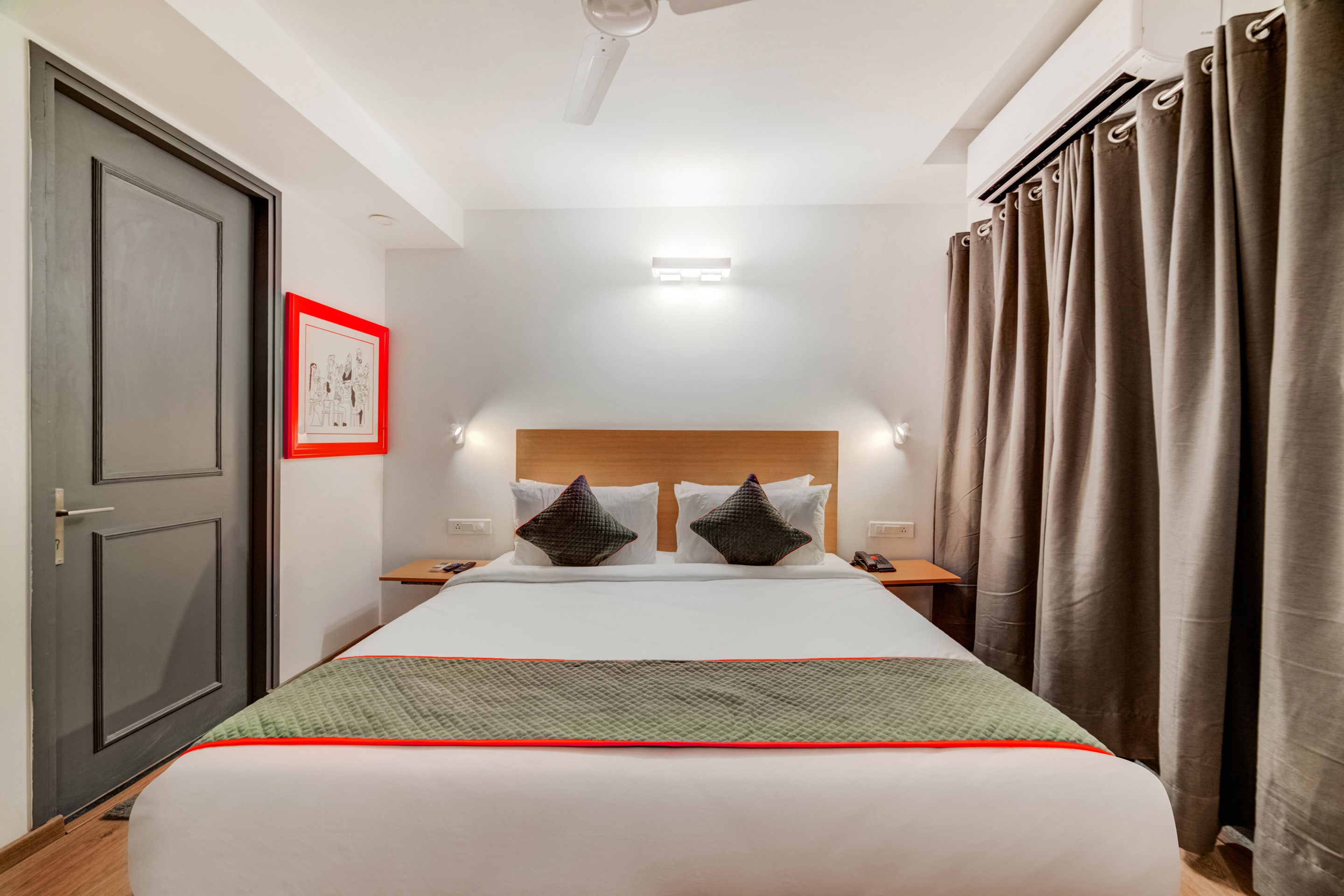 OYO Townhouse 101 Golf Course Road, Gurgaon 2
