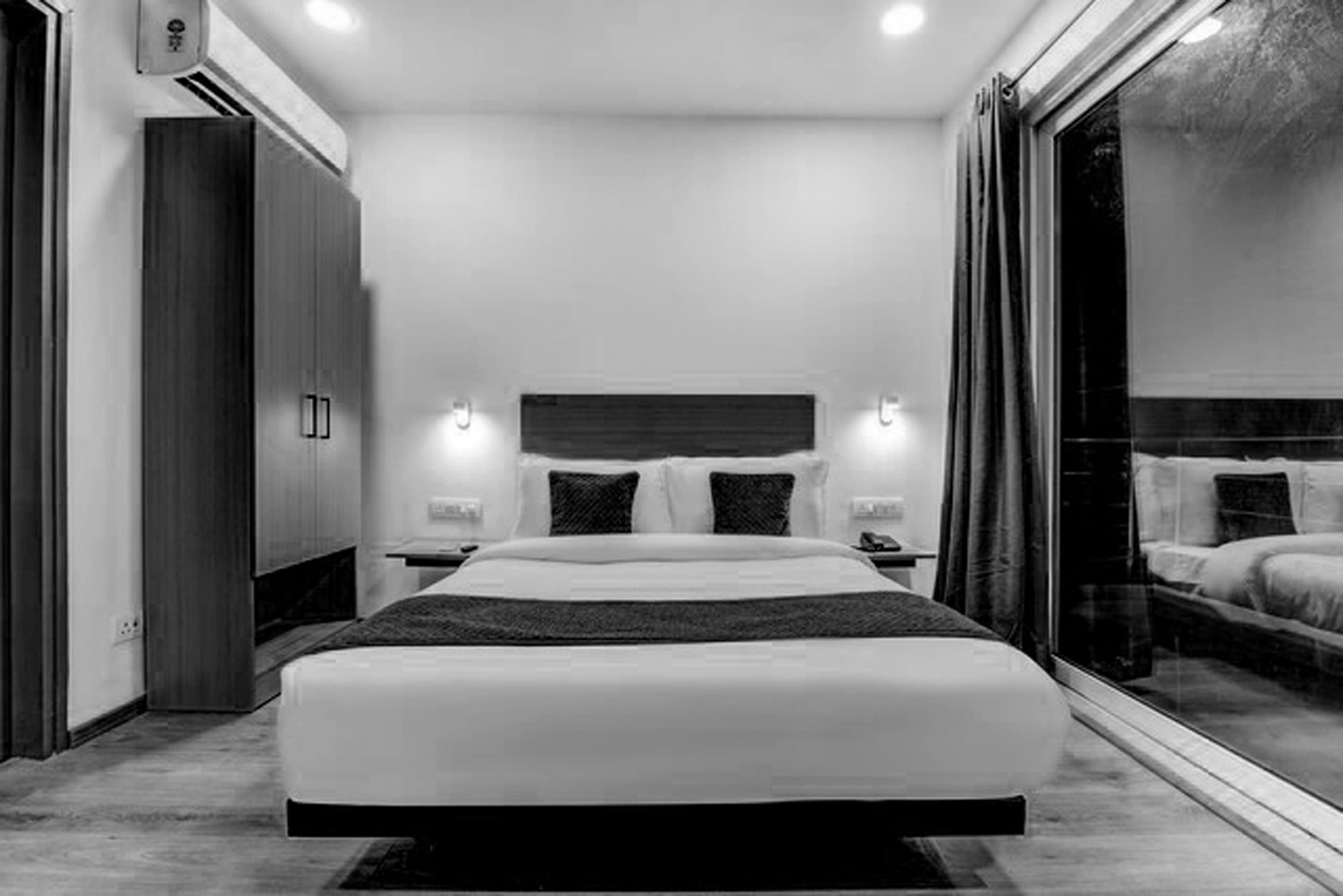 OYO Townhouse 282 Golf Course Road Gurgaon, Gurgaon 3