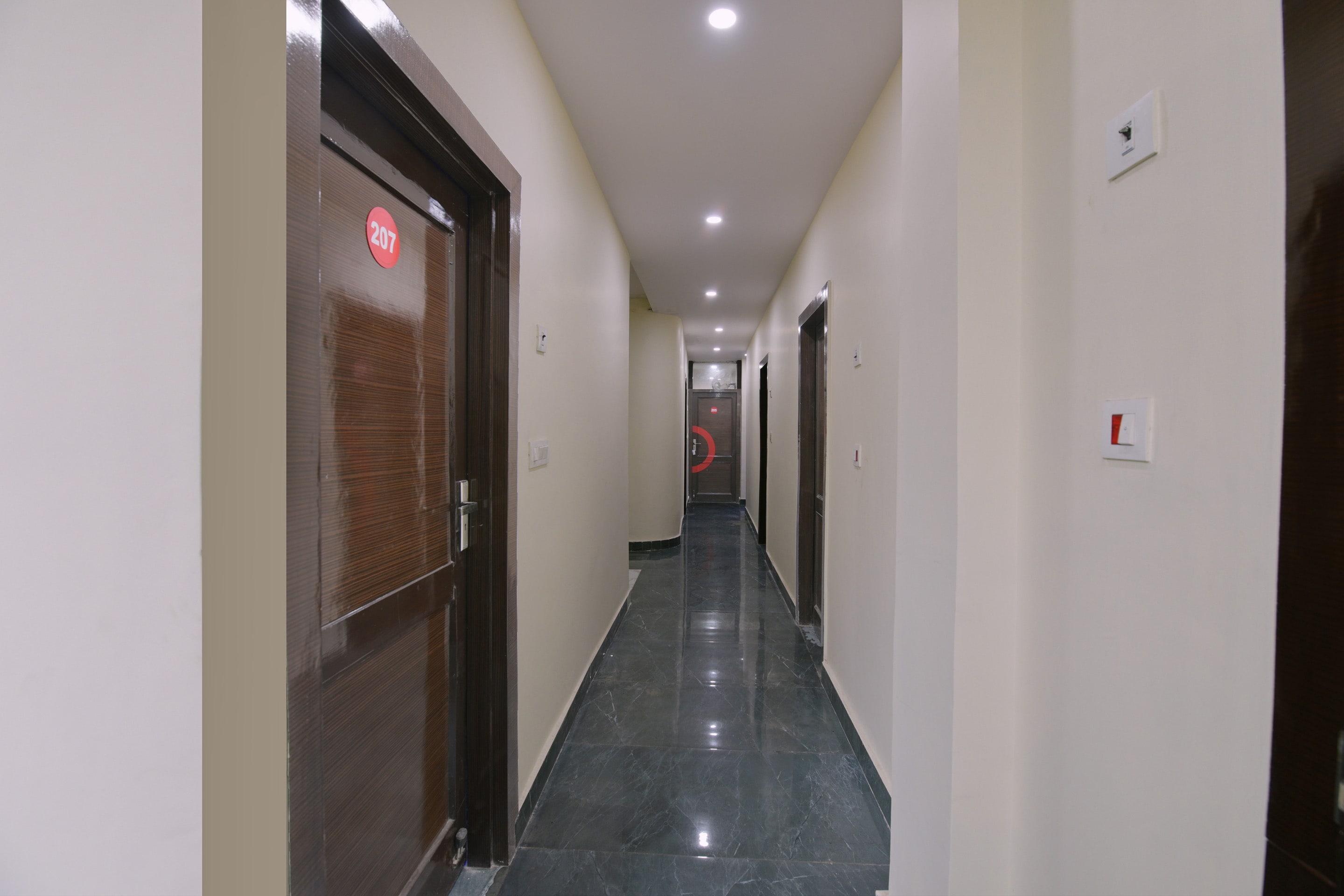 Collection O 50134 Nk Residency Kalkaji, New Delhi 3