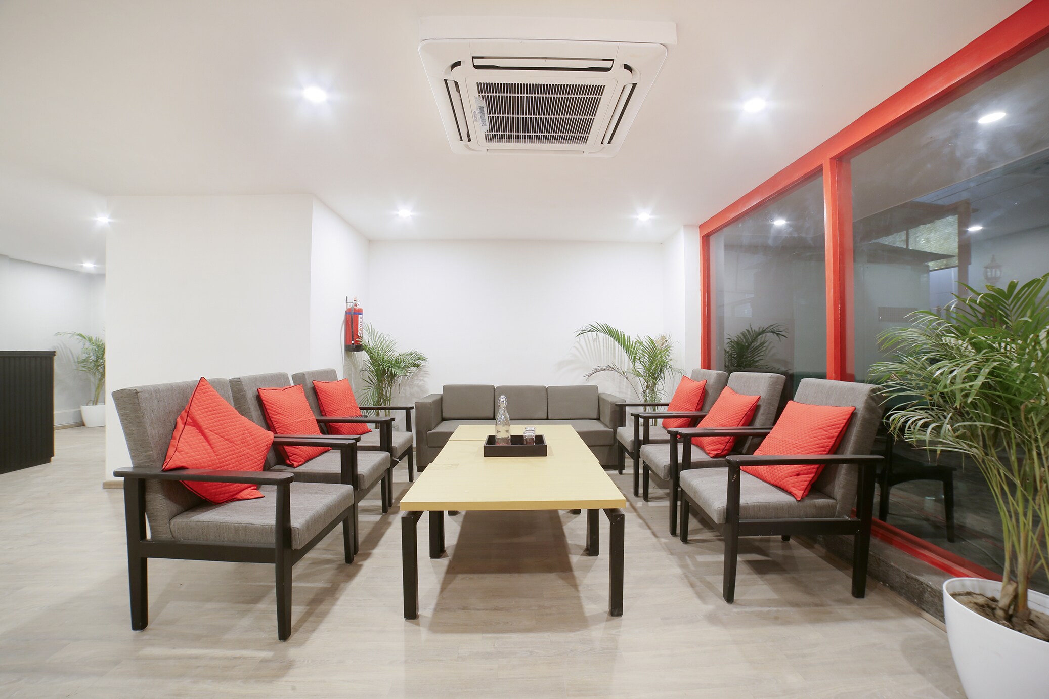 OYO Townhouse 203, Sector 57, Gurgaon 3