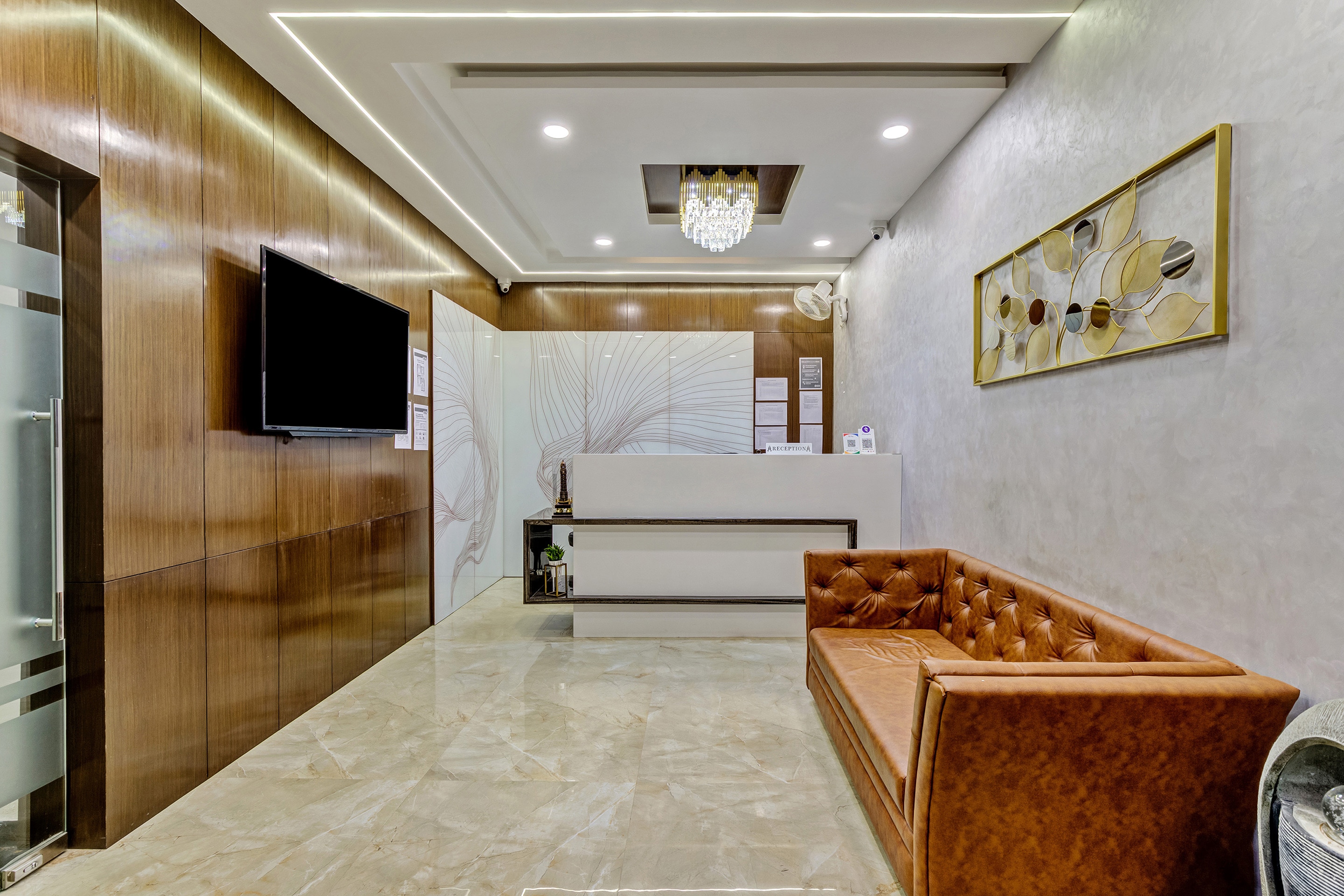 OYO Townhouse 812 Hotel The Grand White, Ahmedabad 5