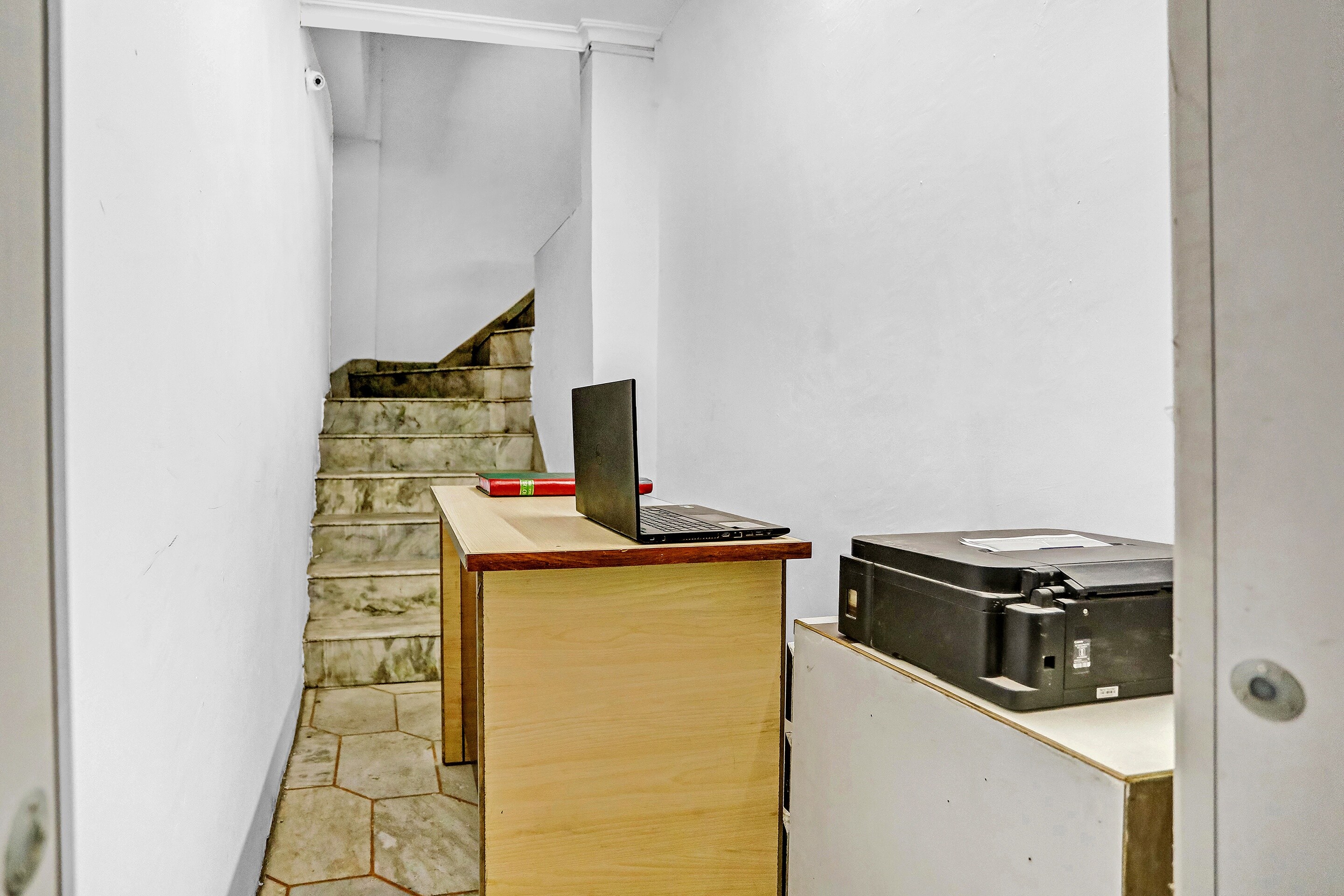 Collection O 83547 Iconic Residency, New Delhi 5