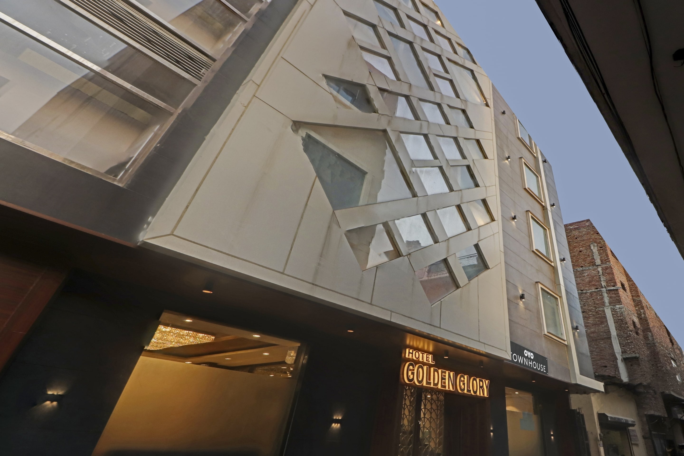 OYO Townhouse 950 Hotel Golden Glory, New Delhi 4