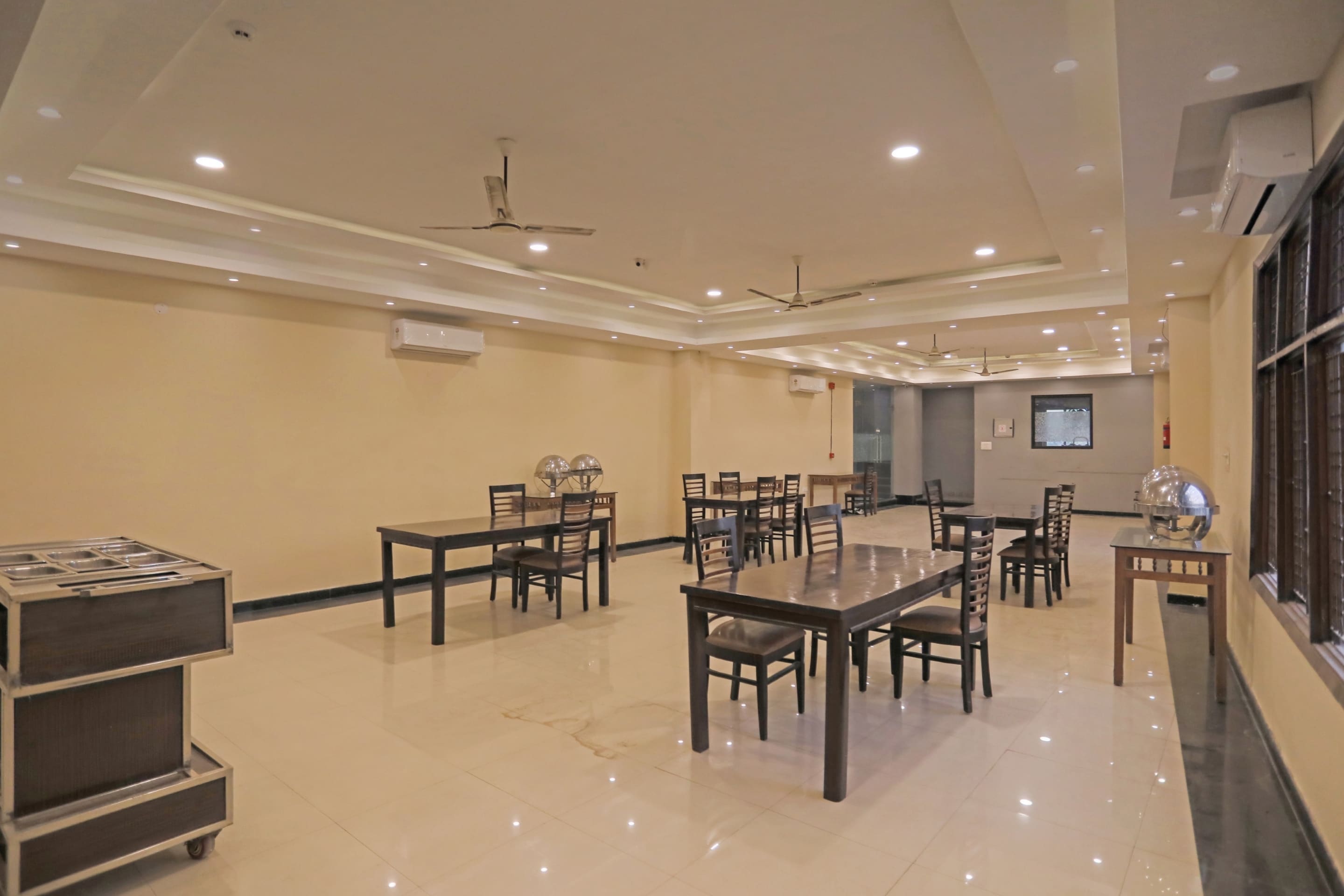 Townhouse 1051 Galaxy Inn, New Delhi 2