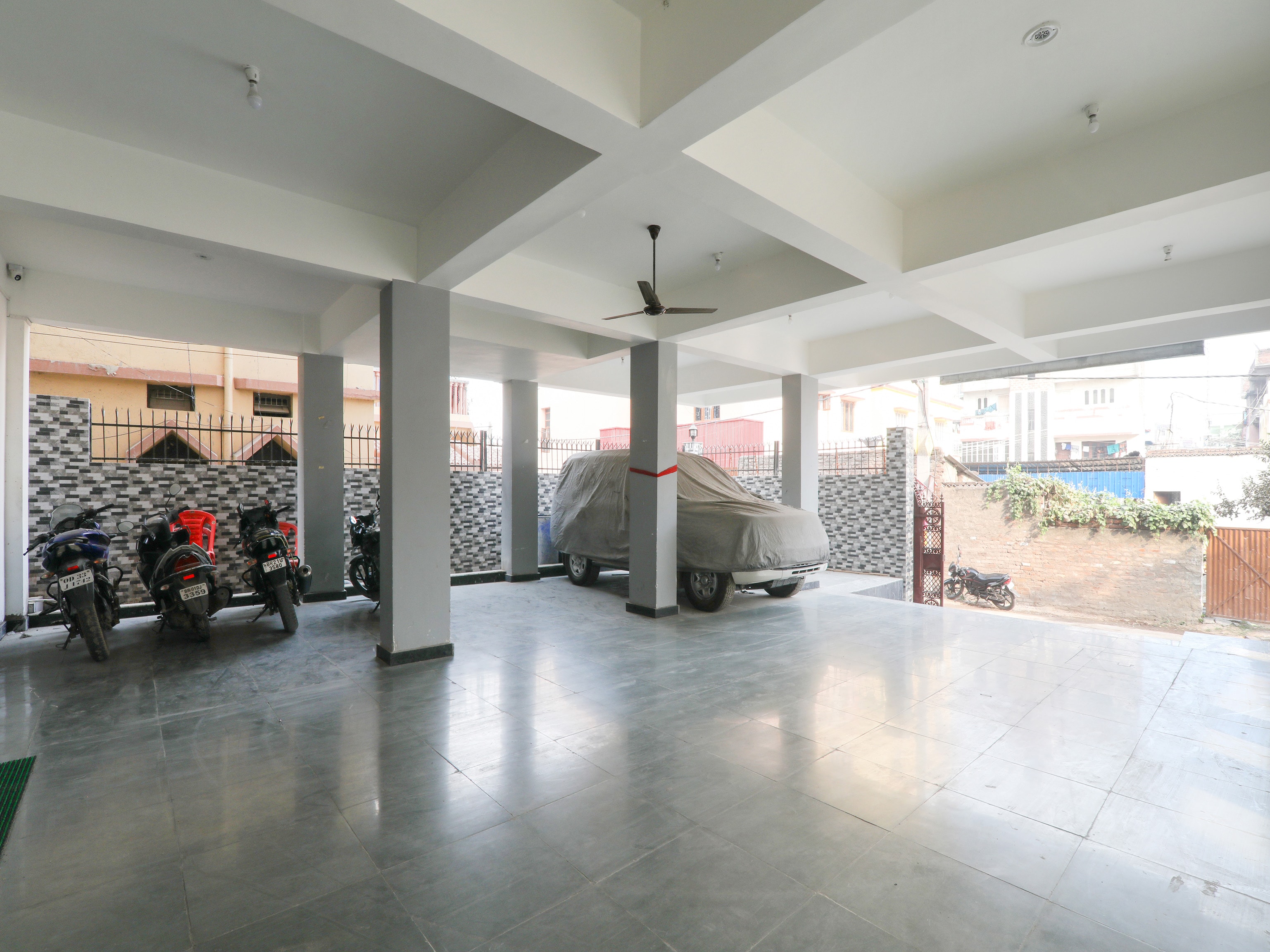 Capital O 78105 Hotel Figtree Premier, Patna 3