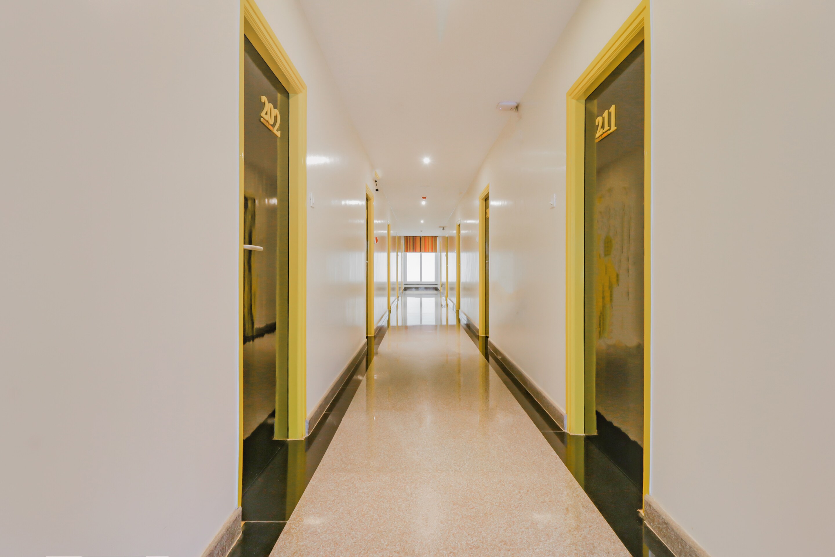 Capital O 78555 Royal Keys, Bangalore 2