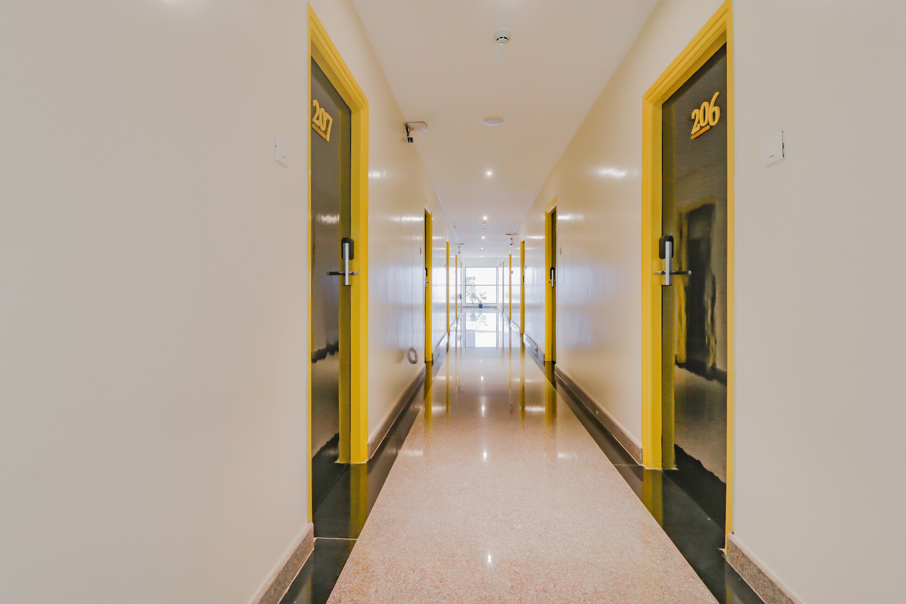 Capital O 78555 Royal Keys, Bangalore 5