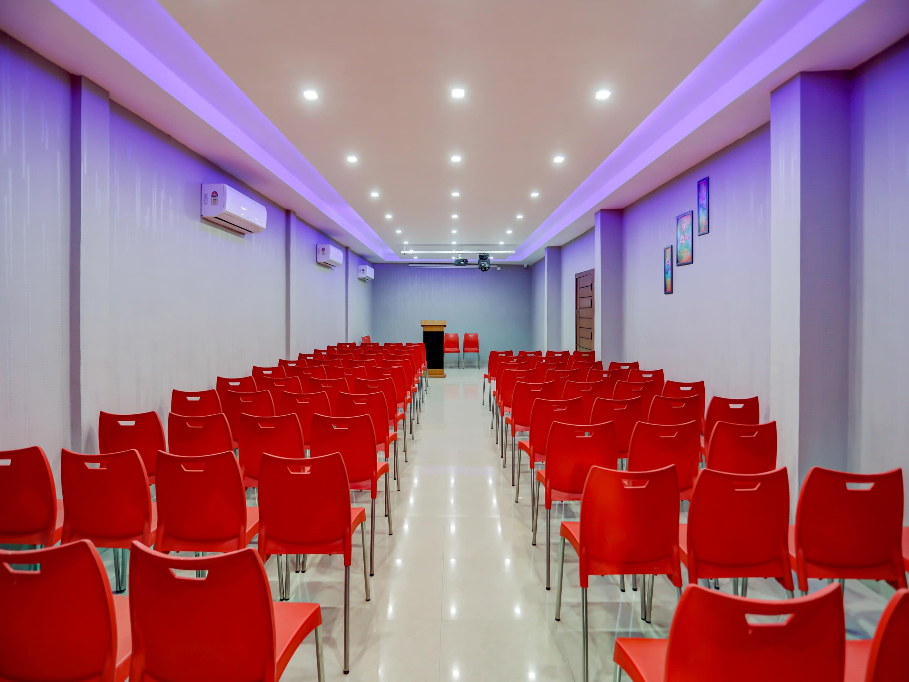 Capital O 79858 Hotel Jp Tower, New Delhi 3