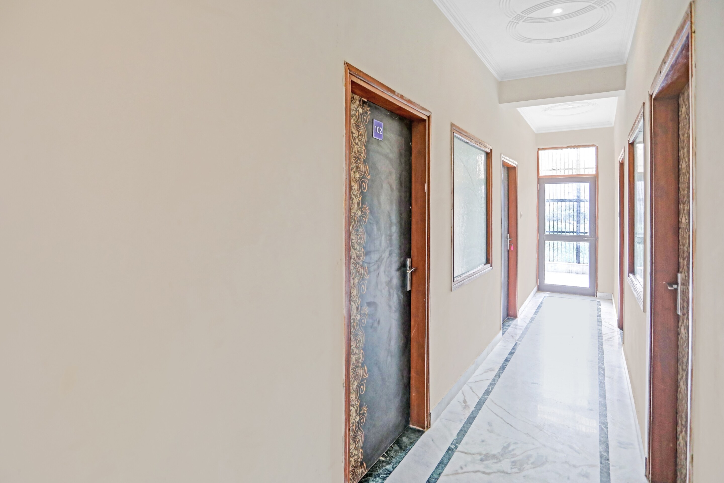 Collection O O 82851 Shubham Residency-moca, Noida 5