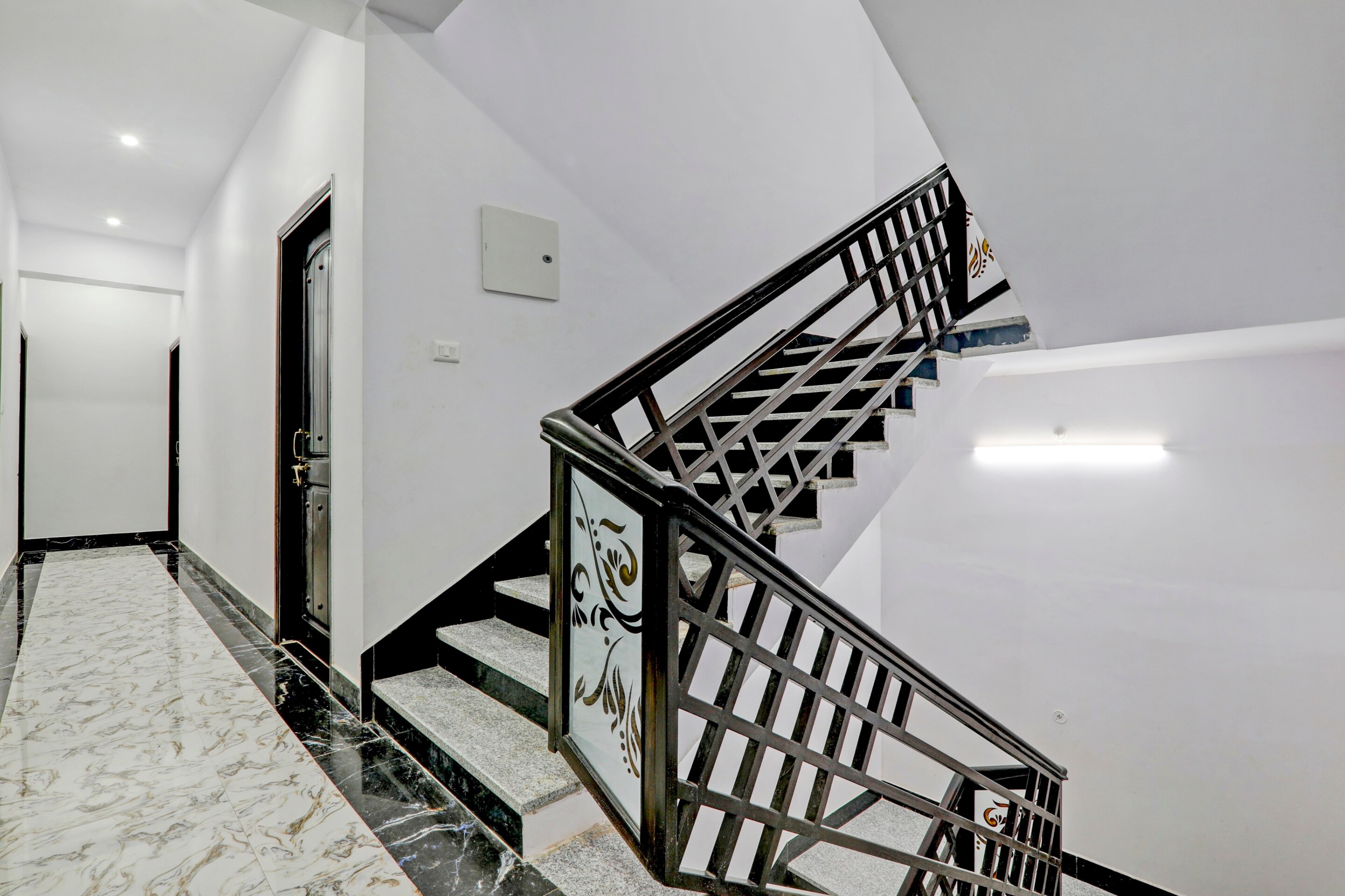 Collection O 83439 Hotel The Lemongrass, Allahabad 3