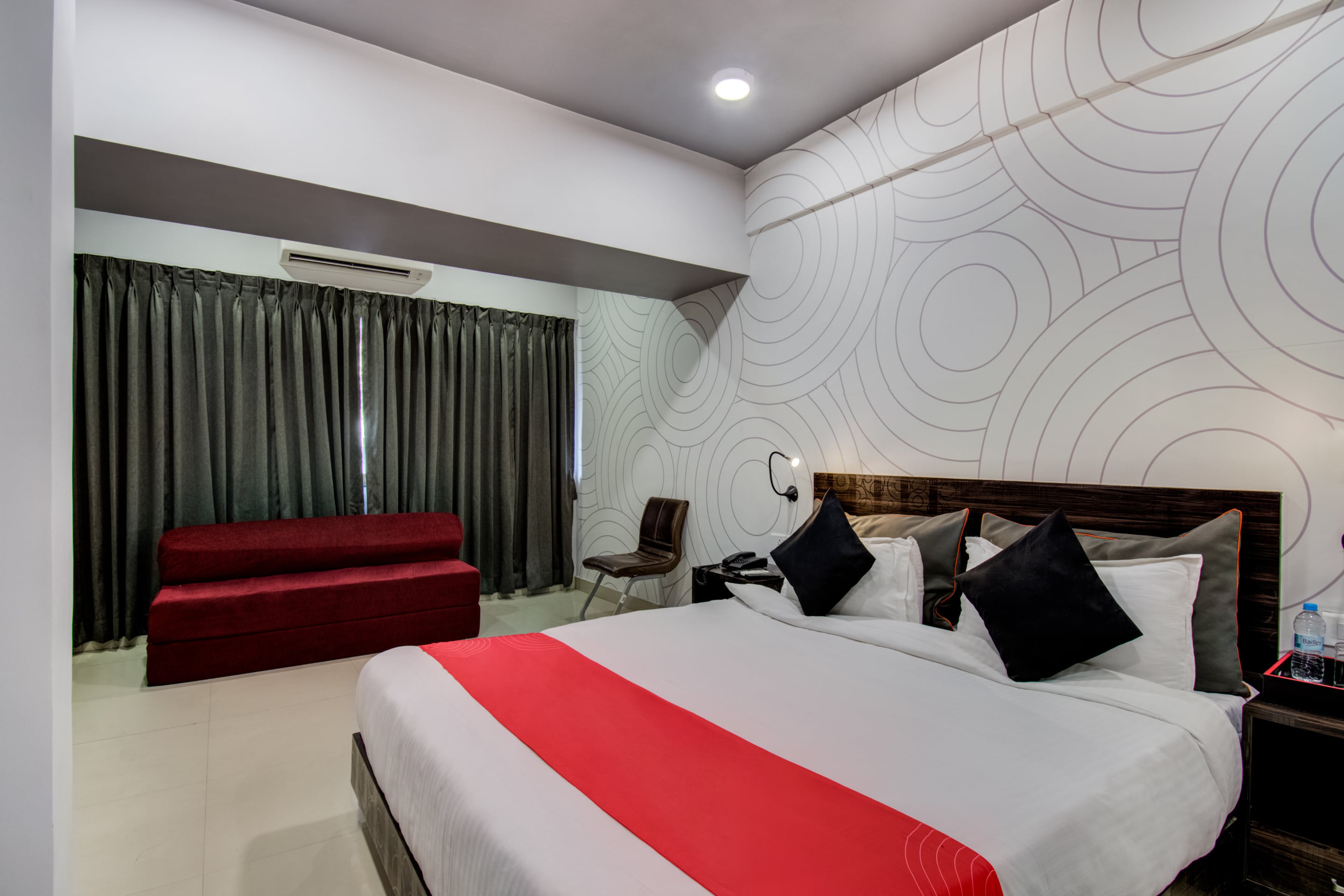 Collection O 30070 Hotel Rajdhani, Pune 3