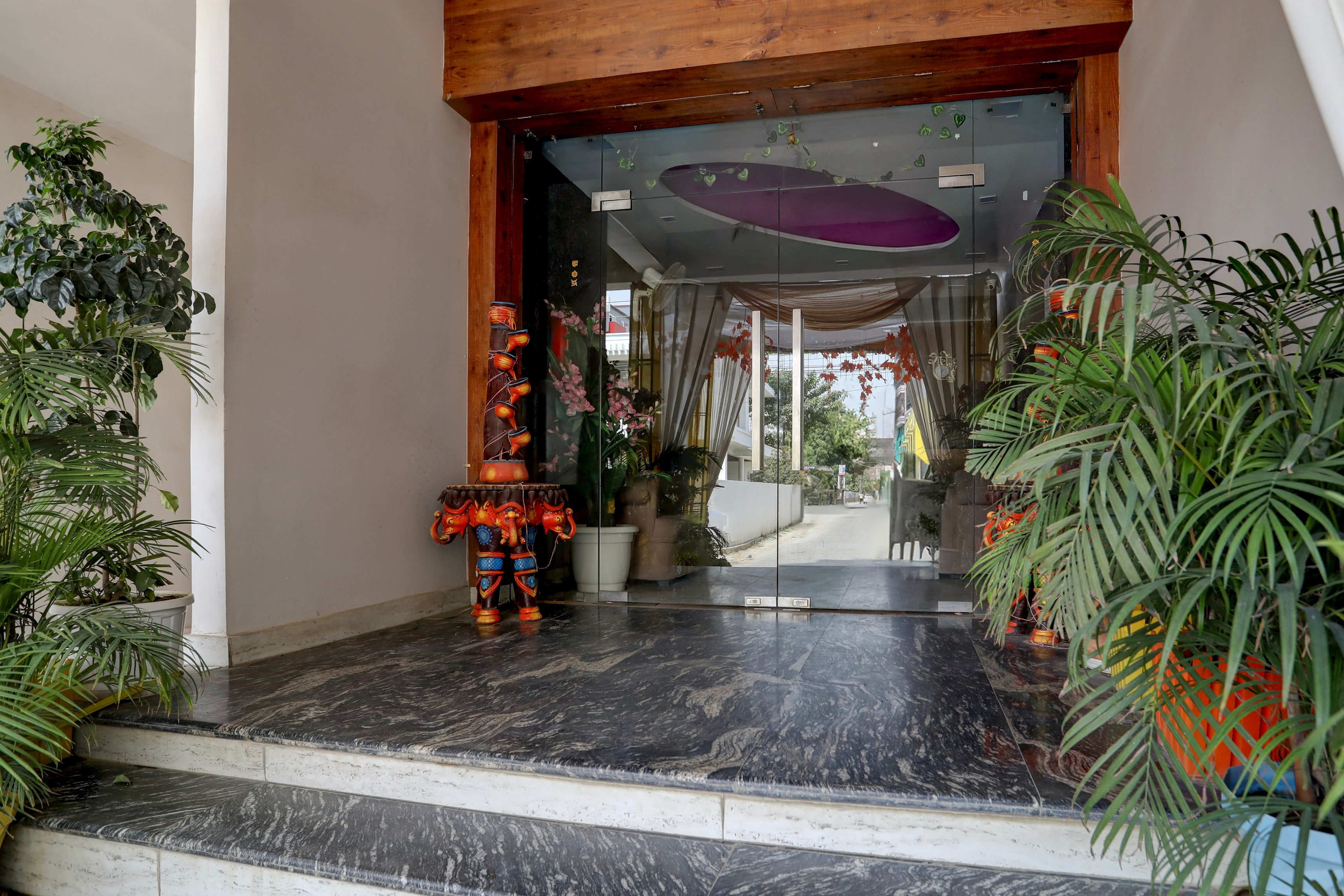 Collection O 76042 Hotel Rk Heights And Banquets