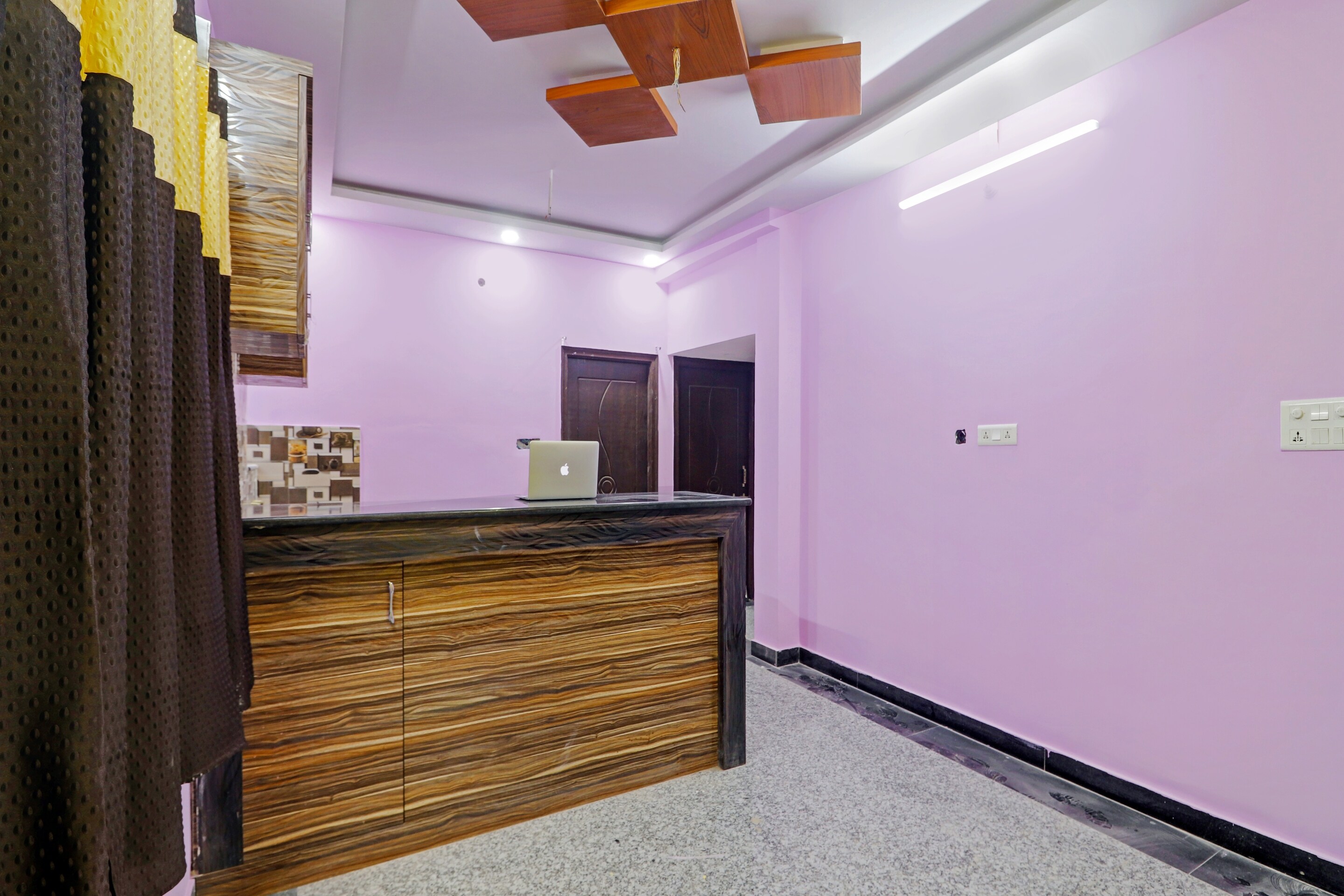 Collection O 80304 Hotel PNR Banjara Hills Near LV PRASAD HOSPITAL, Hyderabad 2