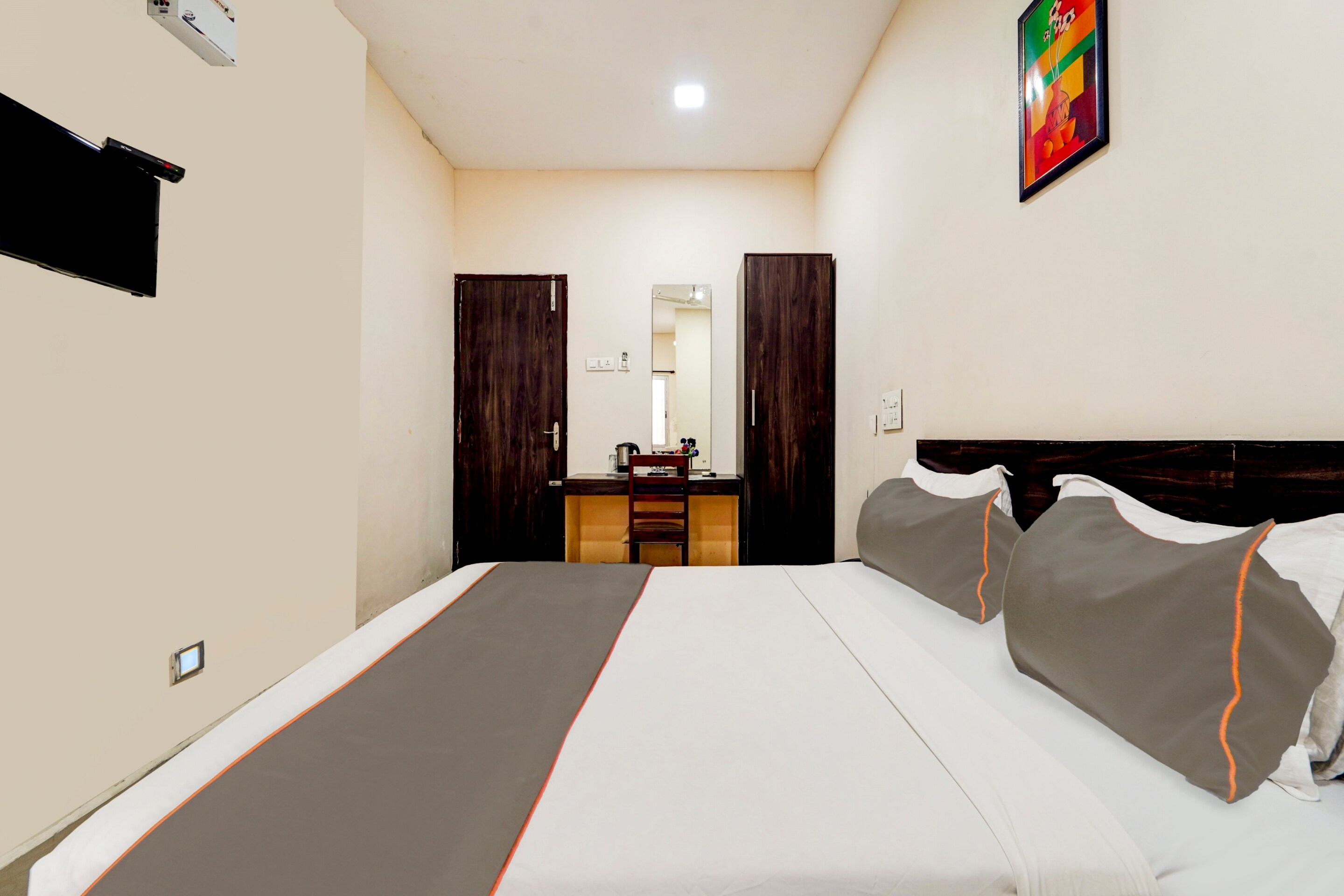Collection O 82333 G Silver Hotels & Resorts, Chennai 3