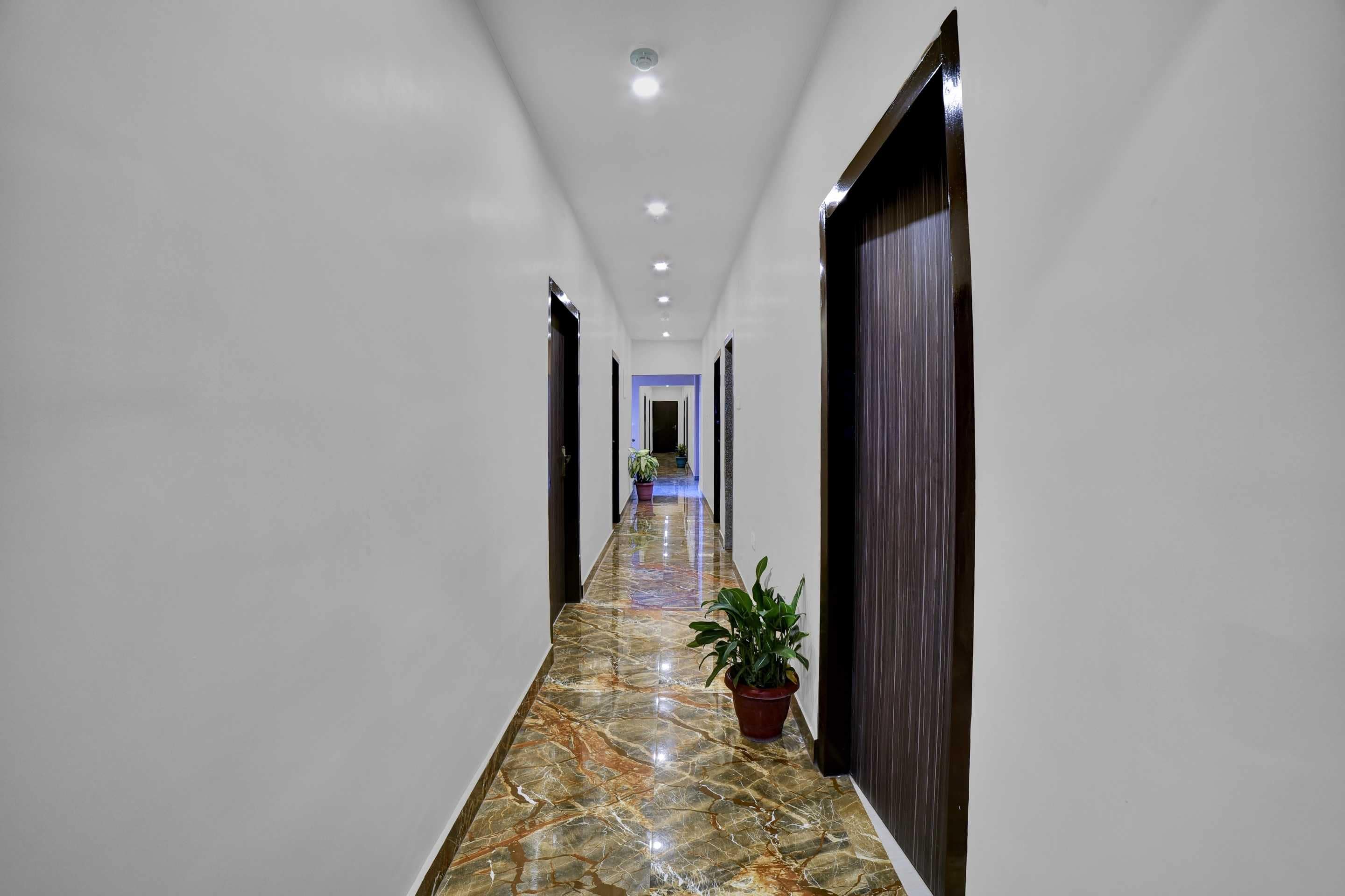 Collection O 83472 pratishtha, Guwahati 3