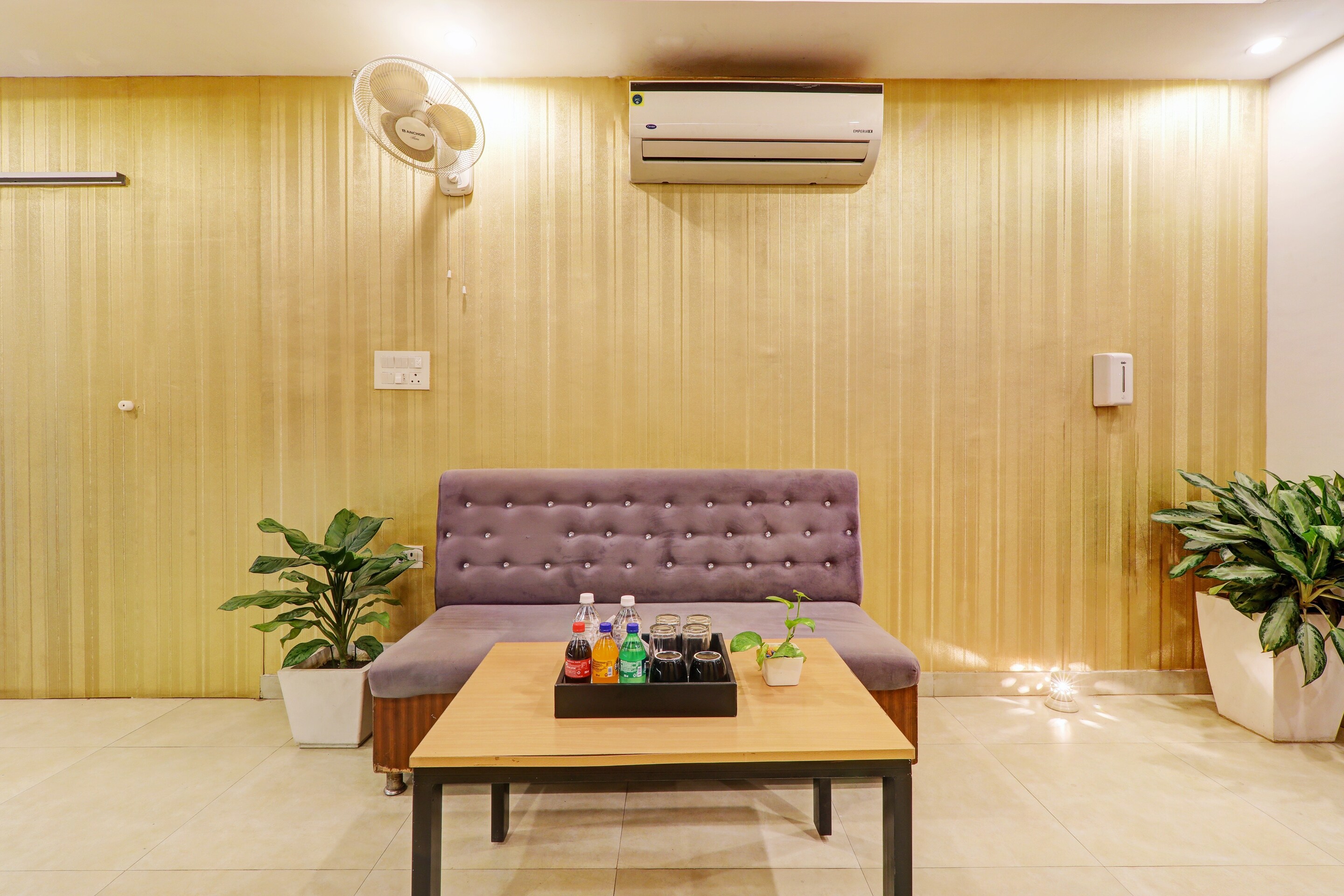 oyo townhouse 418 rama inn, Lucknow 3