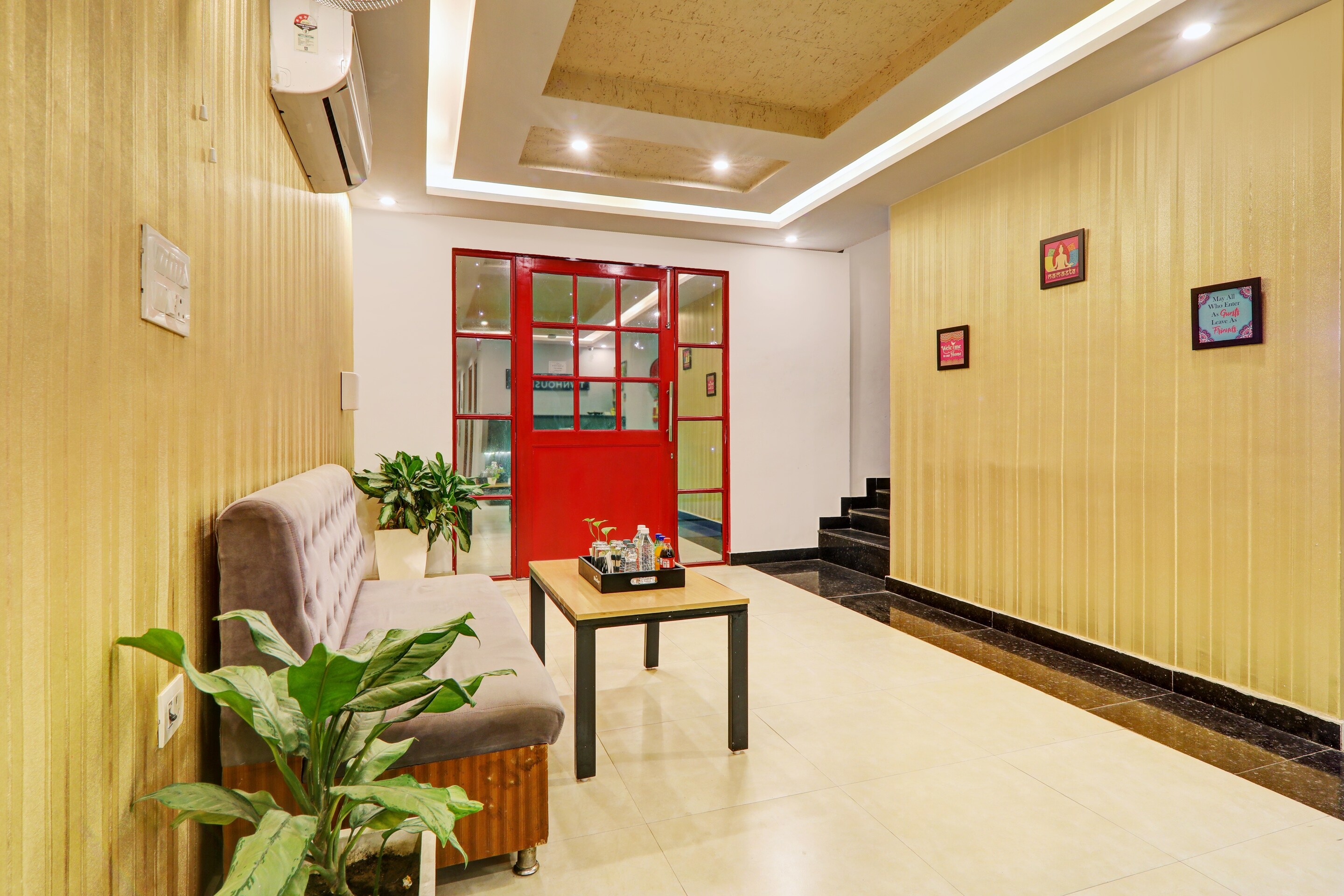 oyo townhouse 418 rama inn, Lucknow 4