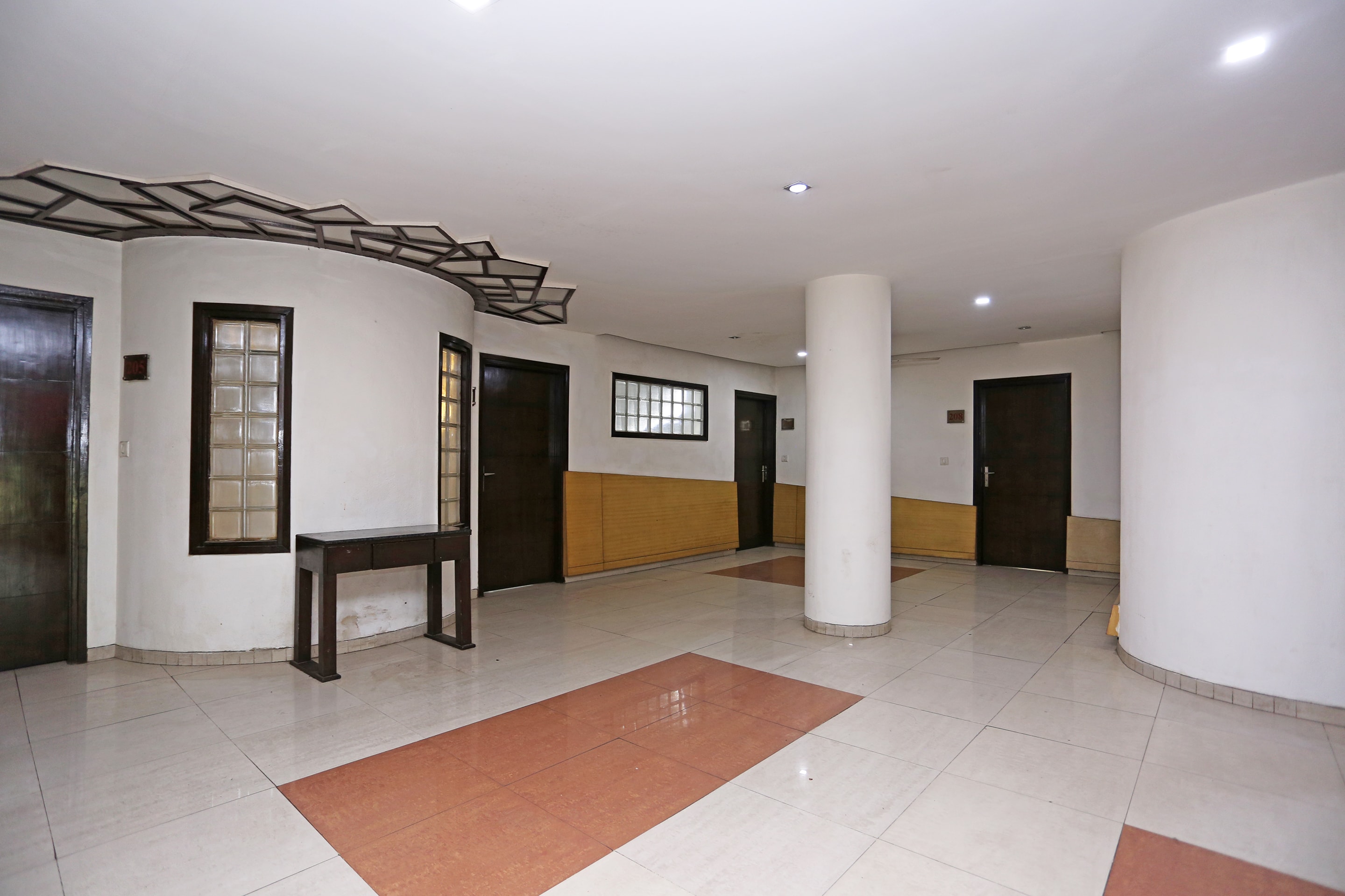 Hotel Grand Peepal, New Delhi 3