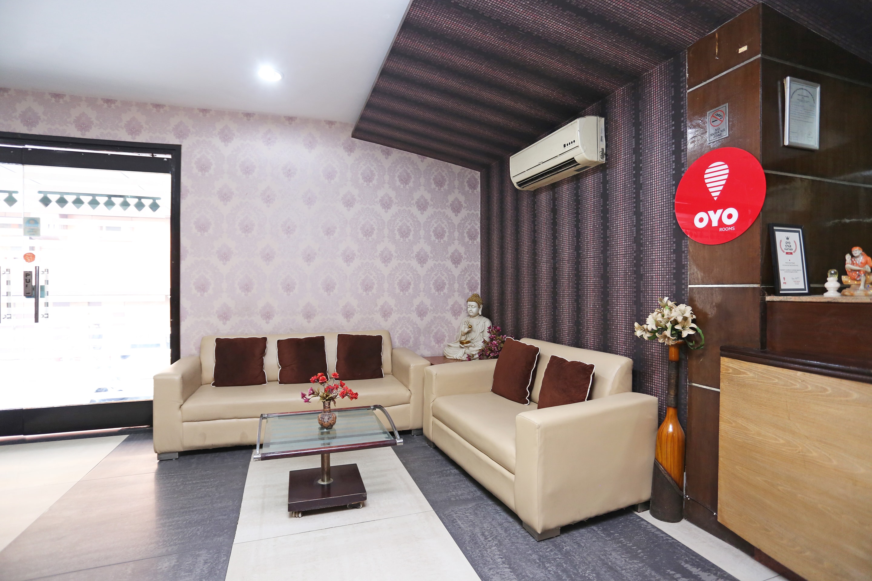 Hotel Grand Peepal, New Delhi 4