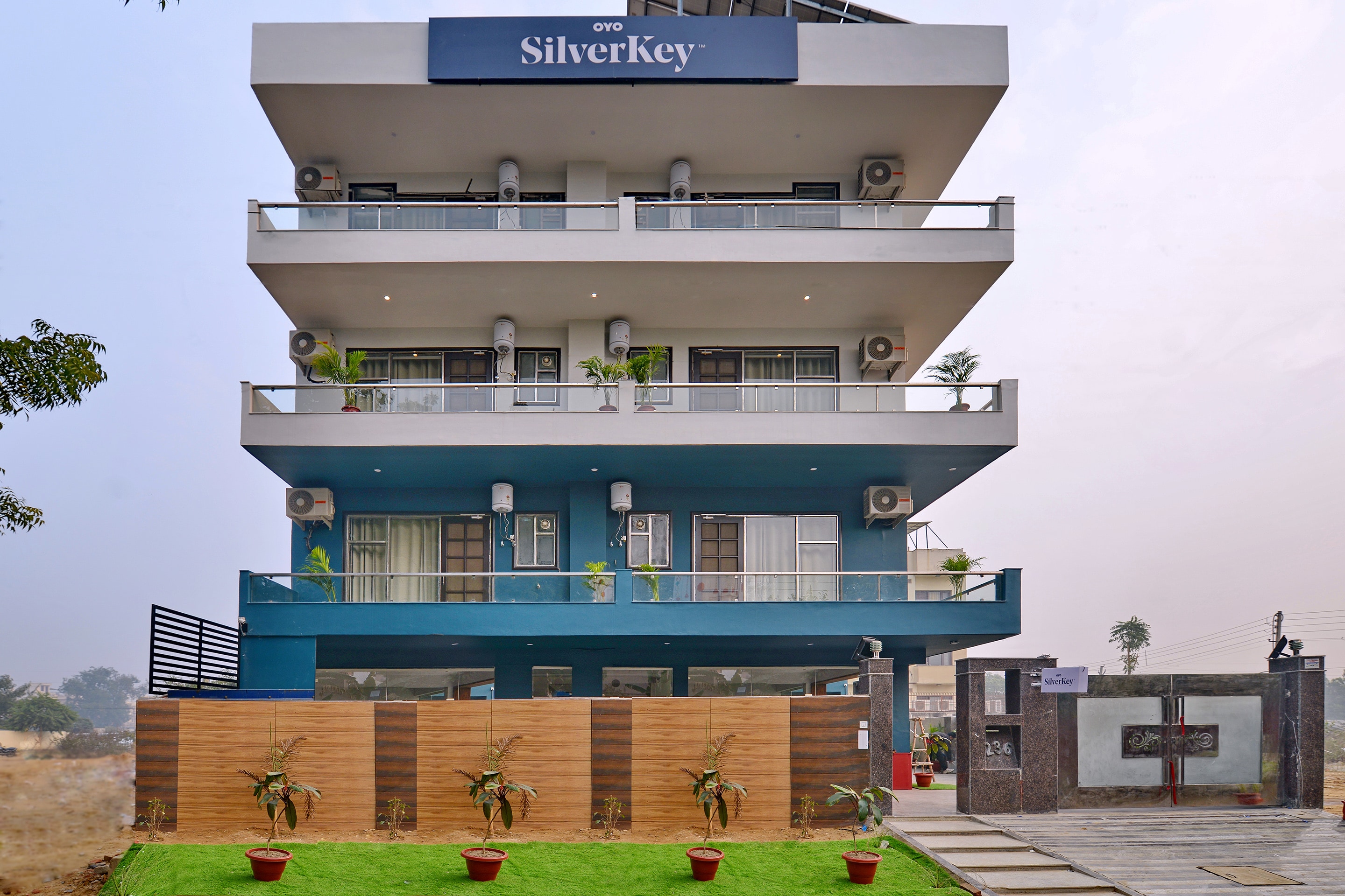 SilverKey Executive Stays 24269 Sector 38, Gurgaon 4