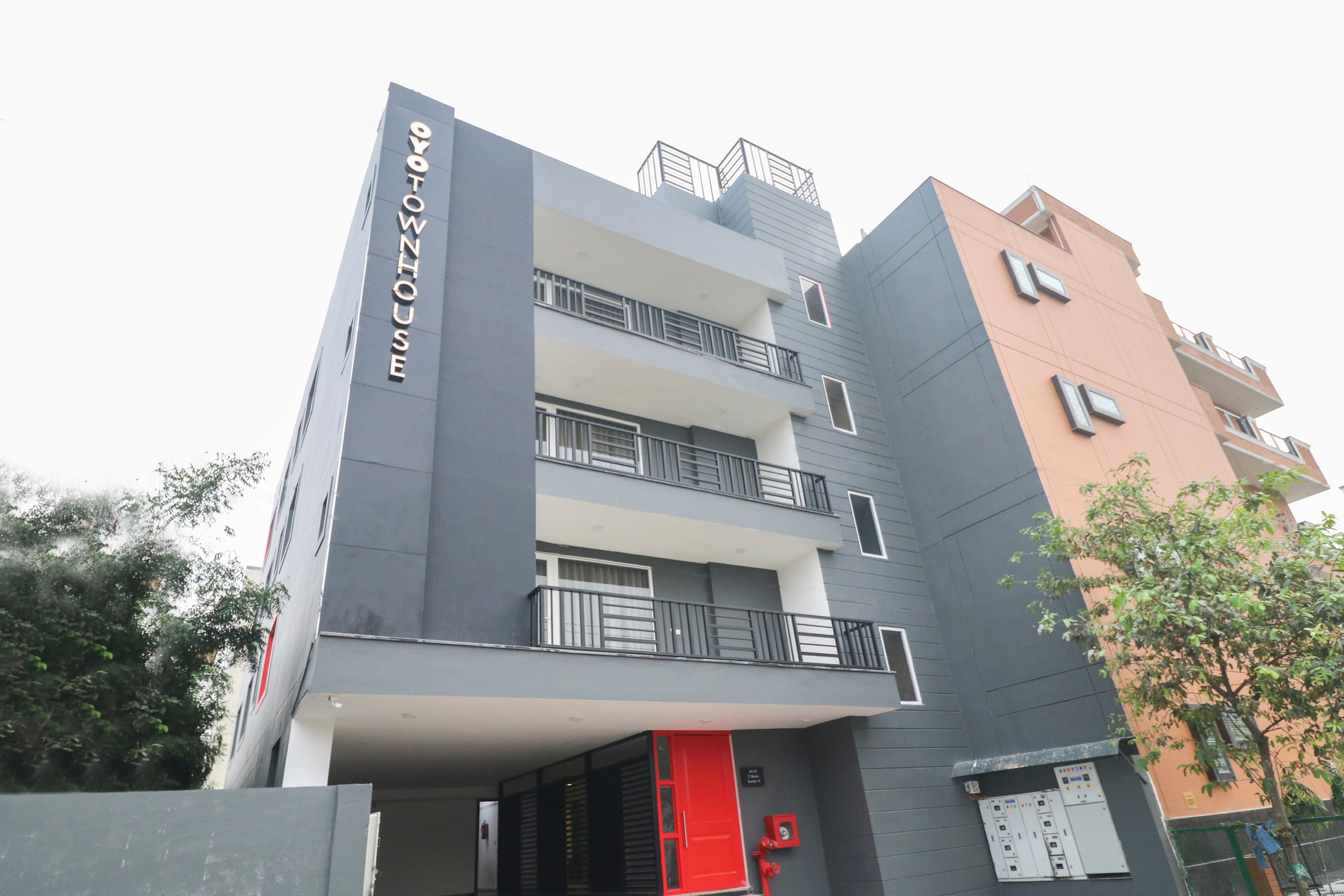 OYO Townhouse 588 Noida Sector 71, Noida 5