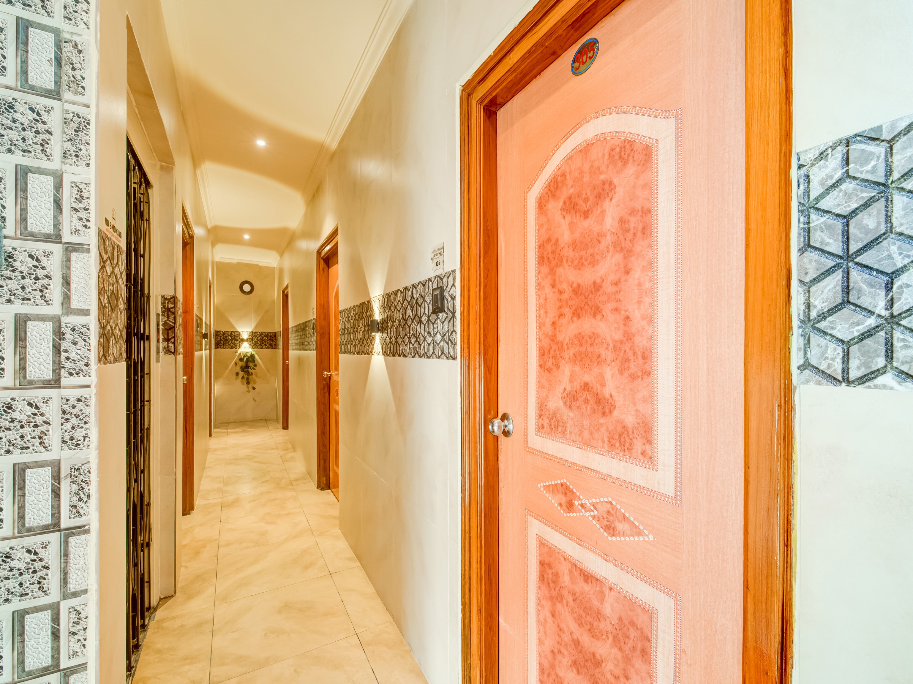 OYO Flagship 75668 Hotel Tejasri Residency, Vijayawada 2