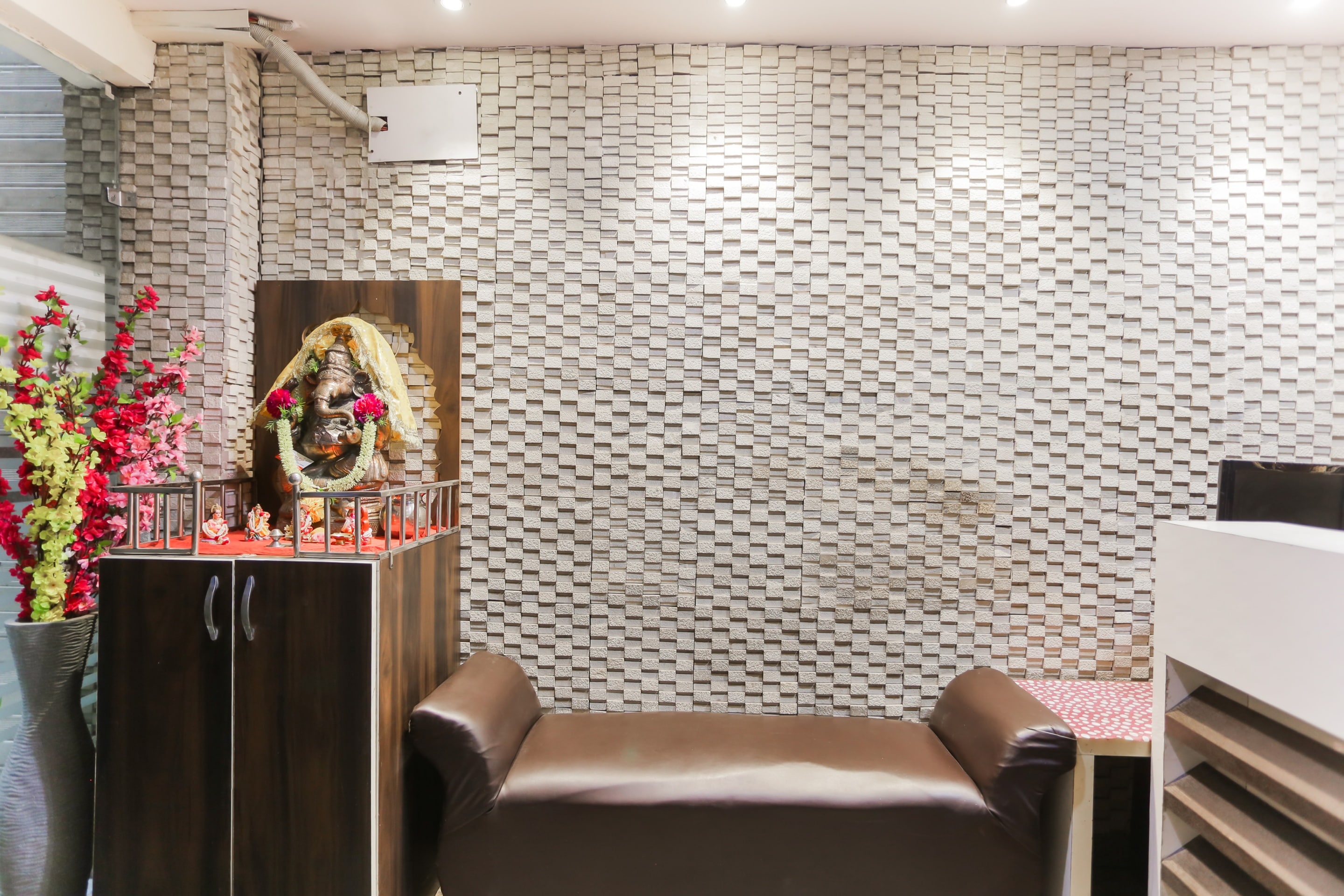 OYO Flagship 75860 Green High, New Delhi 5