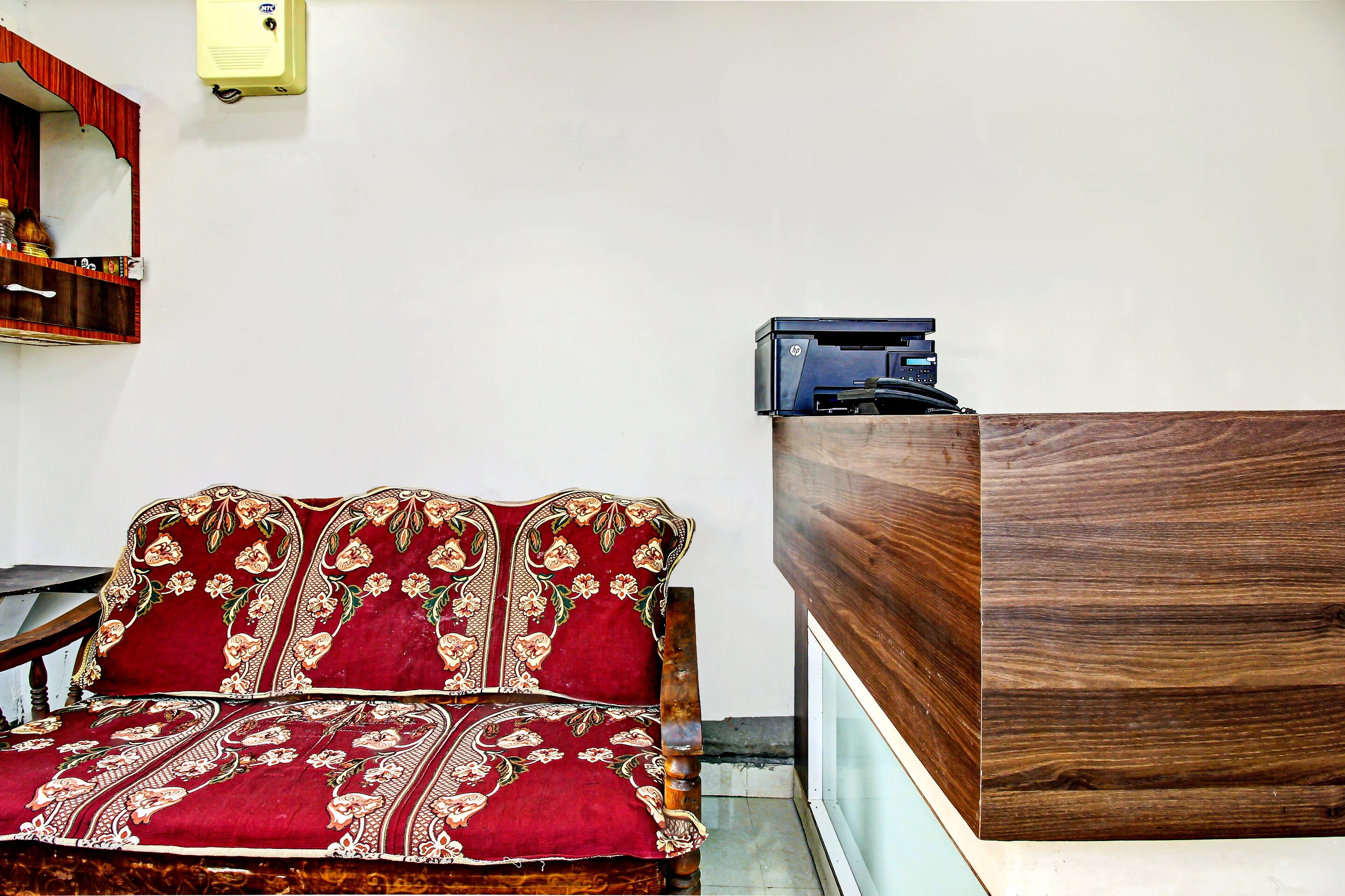 OYO 76552 Adhin Residency, Hyderabad 4