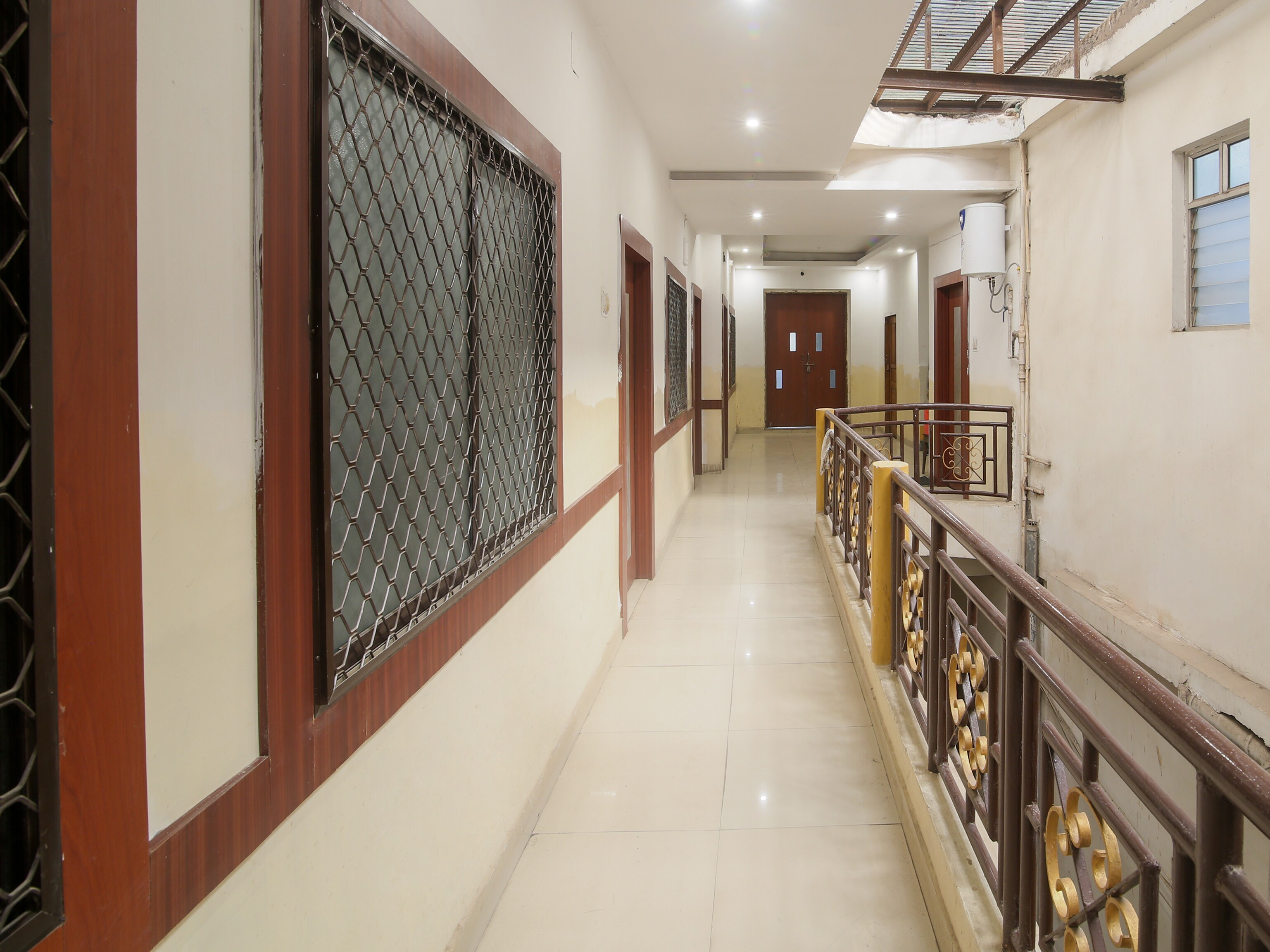 OYO 76930 Hotel Aloka, Ranchi 2