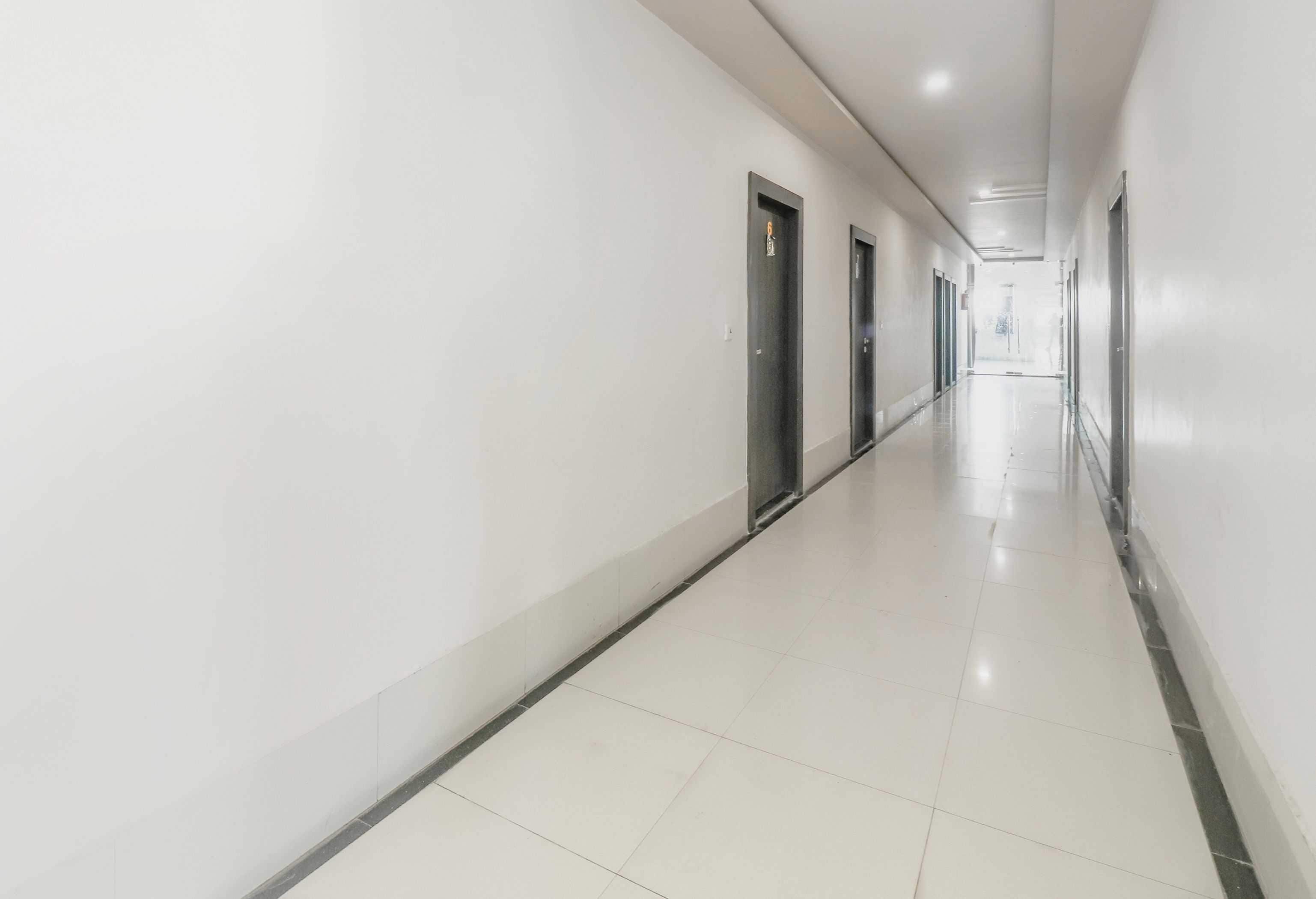 OYO 77329 Hotel Chandra Garden, Mathura 2