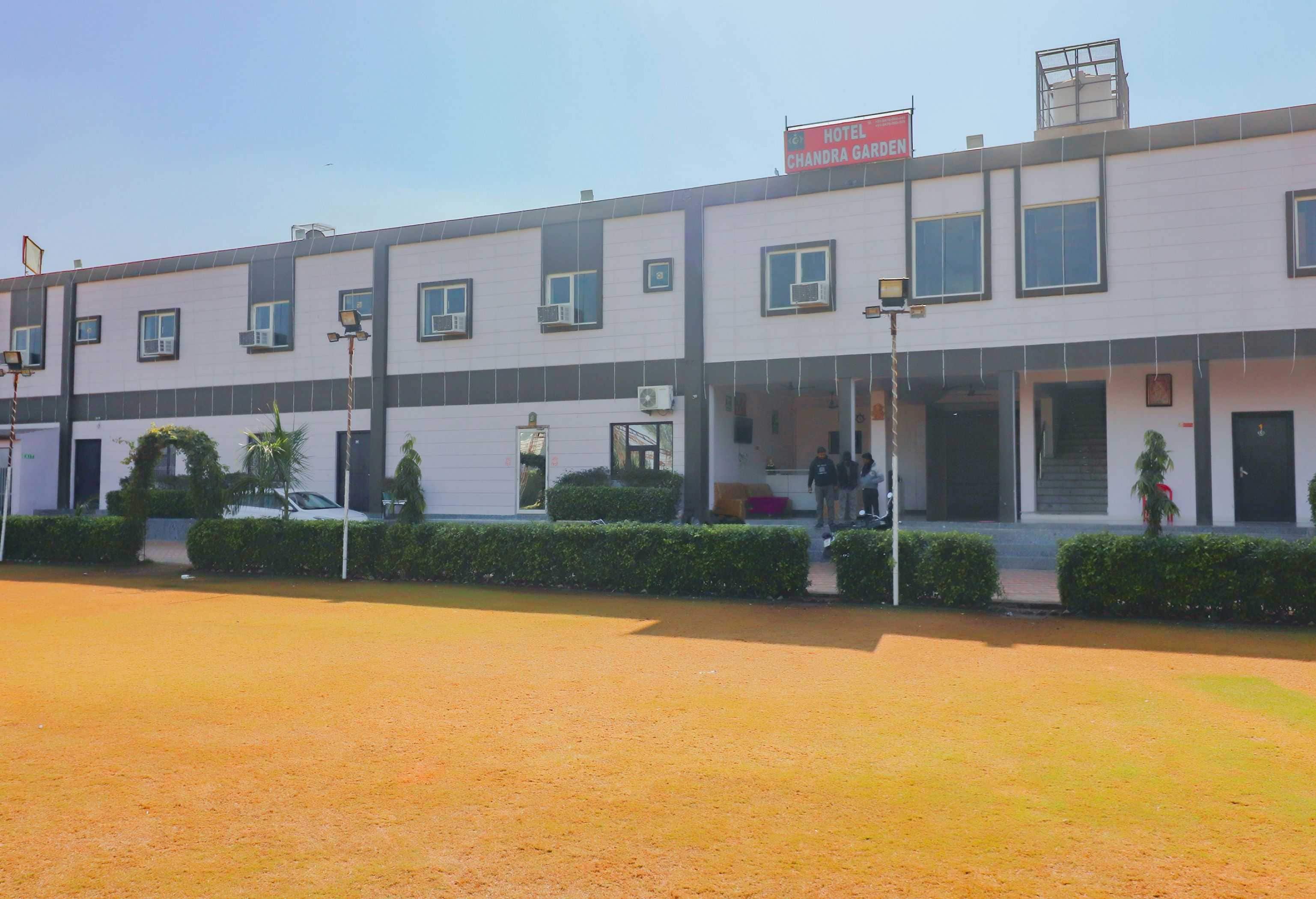 OYO 77329 Hotel Chandra Garden, Mathura 4