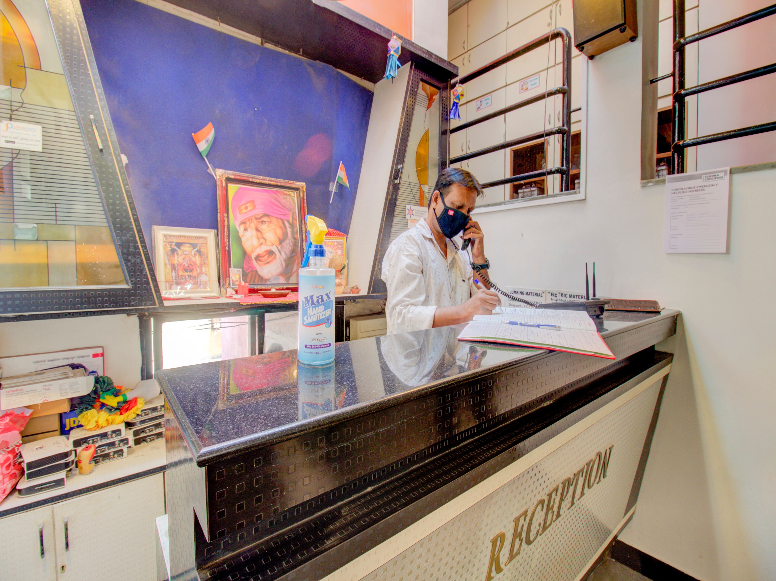 OYO 77484 Hotel Saroj, Nashik 5