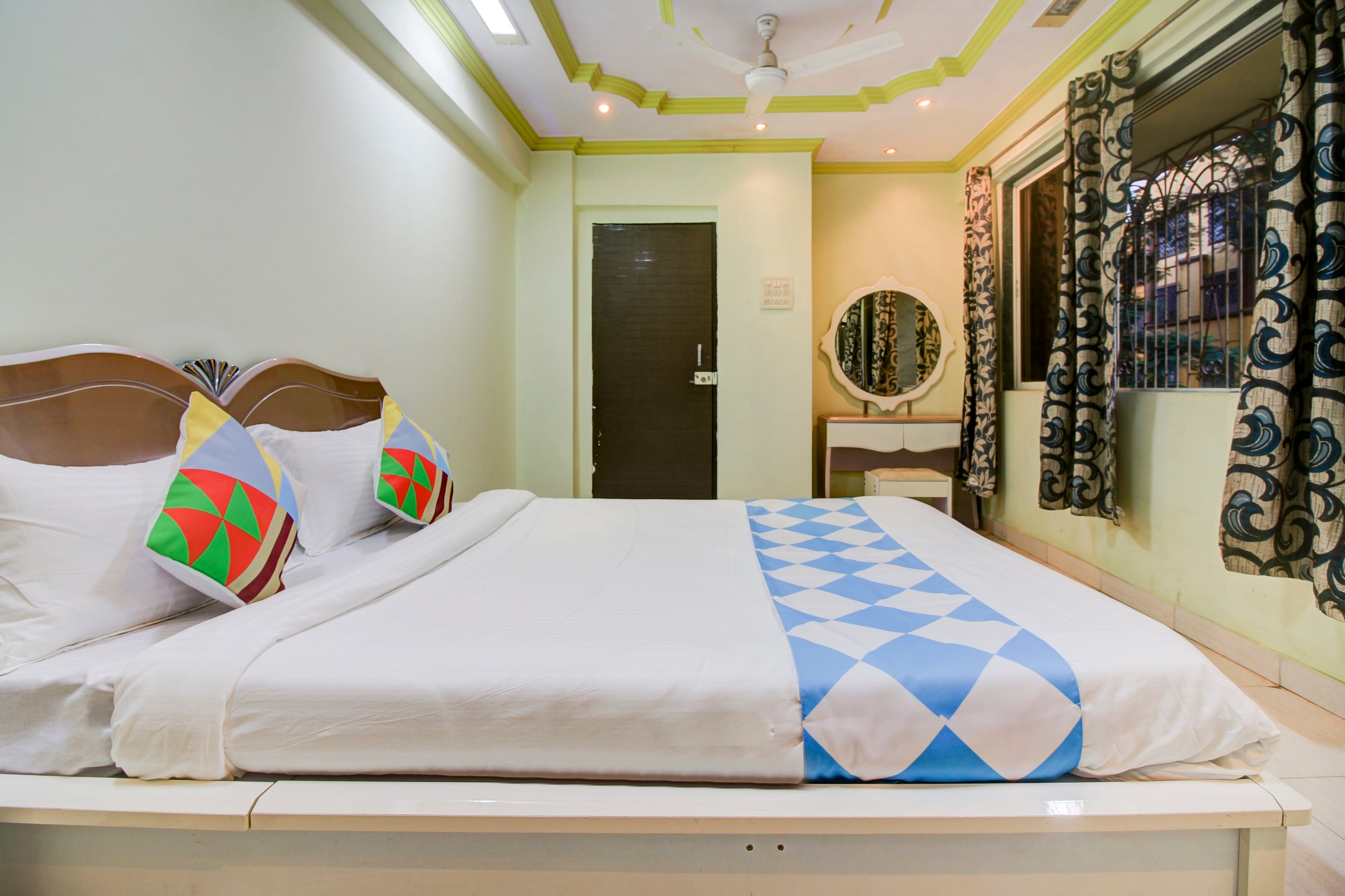 OYO 78303 Bunglow No 78, Mumbai 4