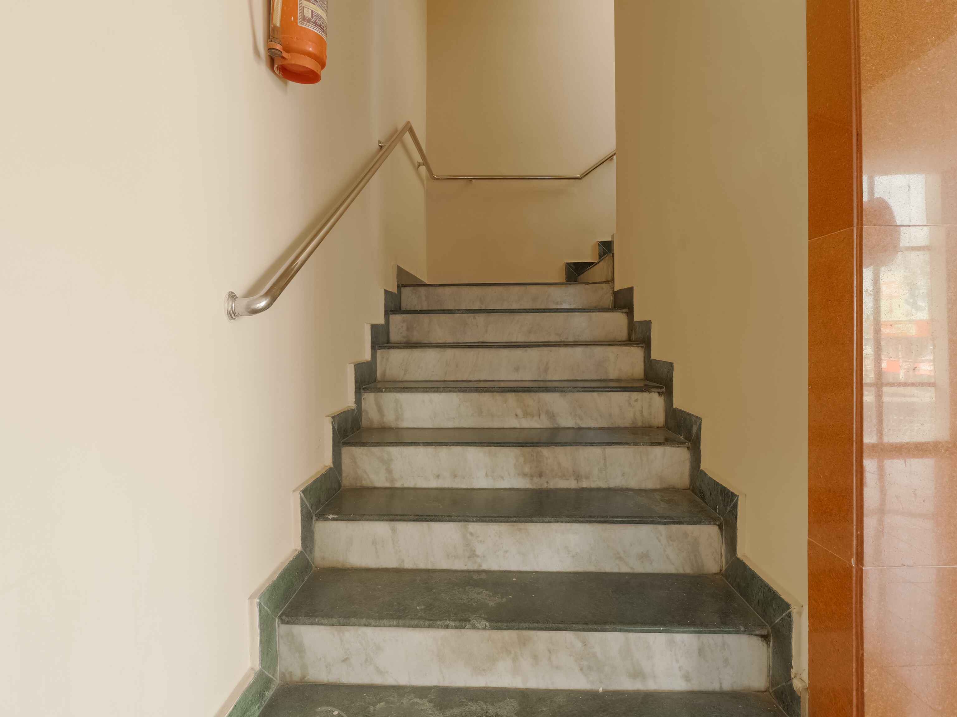 OYO 79403 hotel bommana residency, Rajahmundry 4