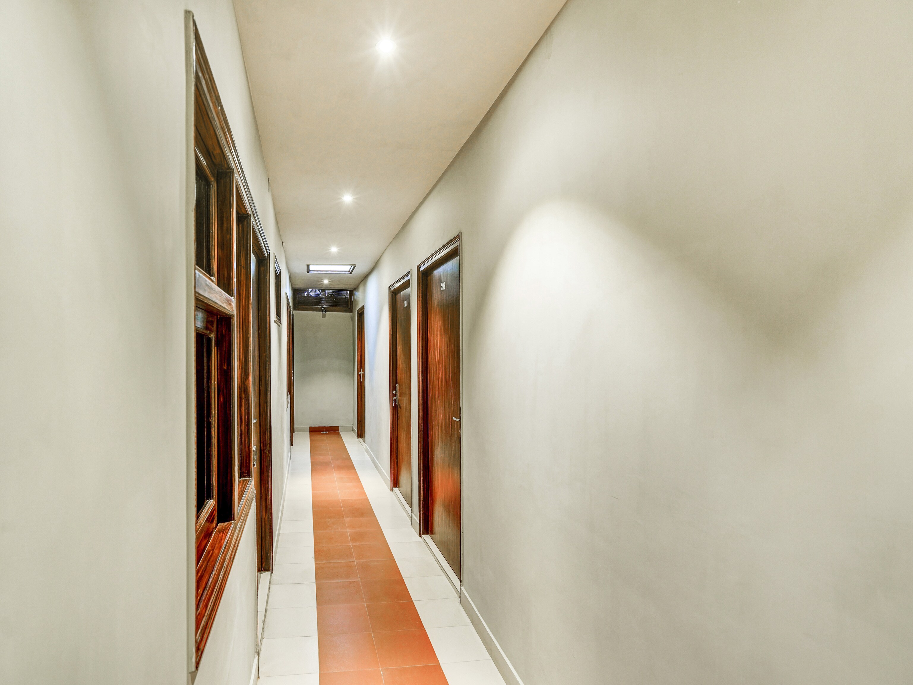 OYO 79498 Hotel 7 Sky, Ludhiana 3
