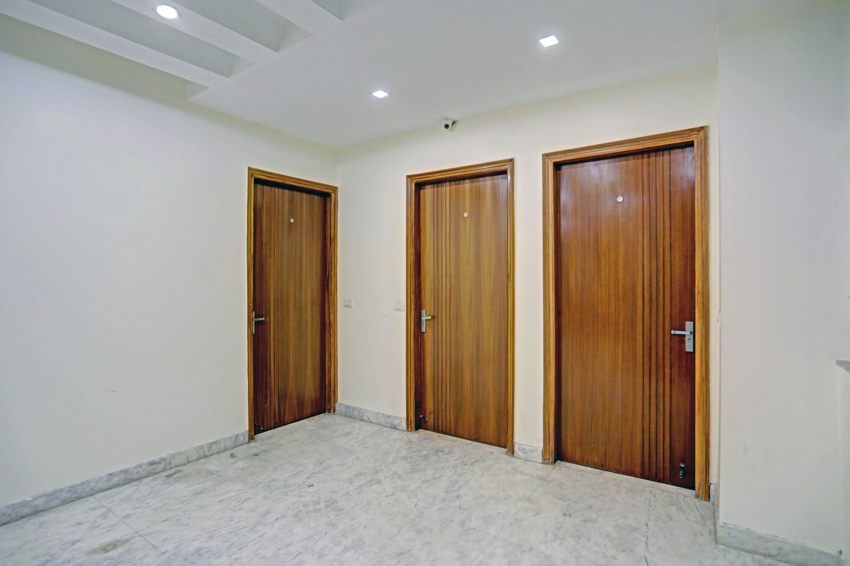 OYO 79643 OYO Townhouse Hotel Merriment, Noida 5