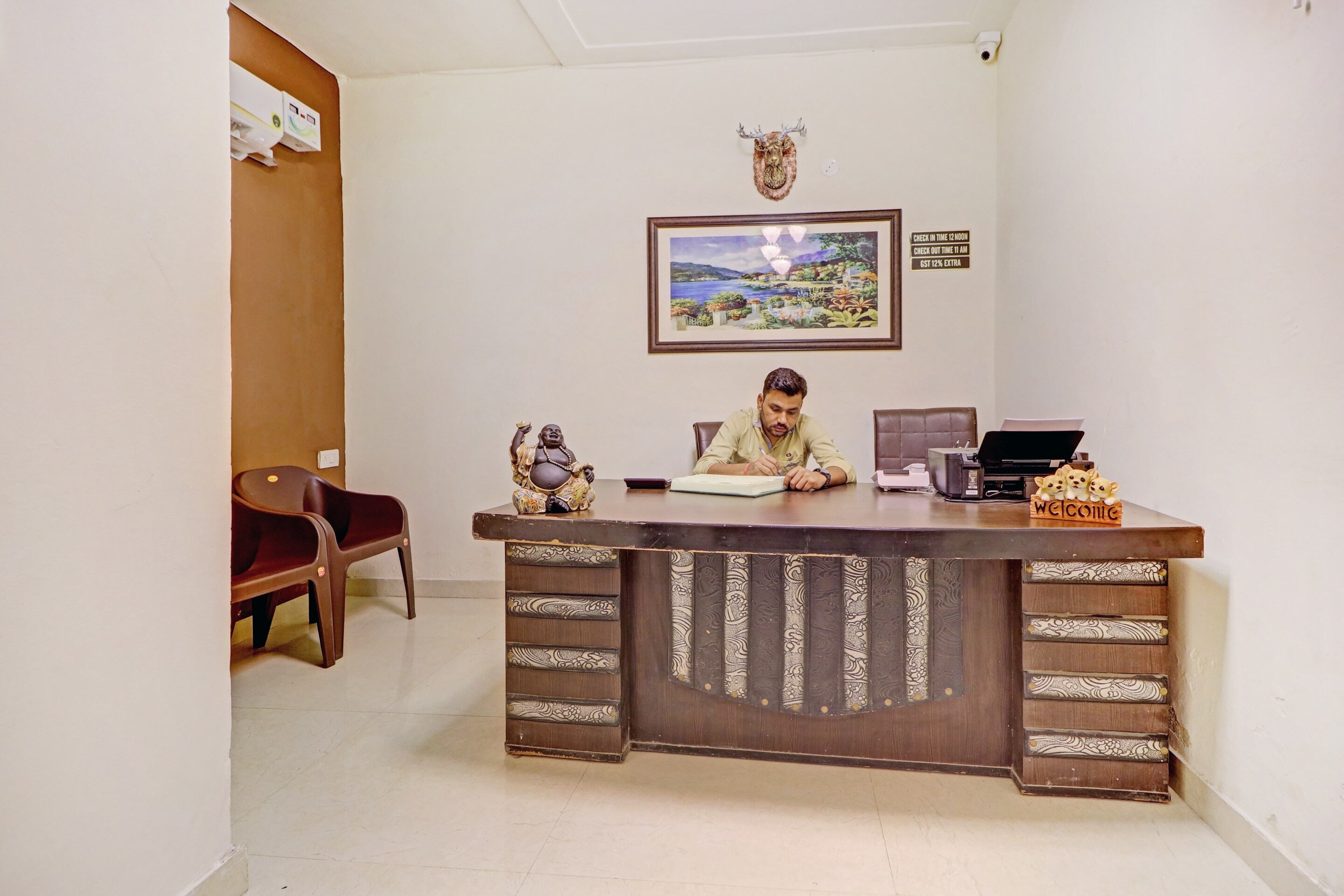 OYO 80341 Hotel Sky View, Ludhiana 3