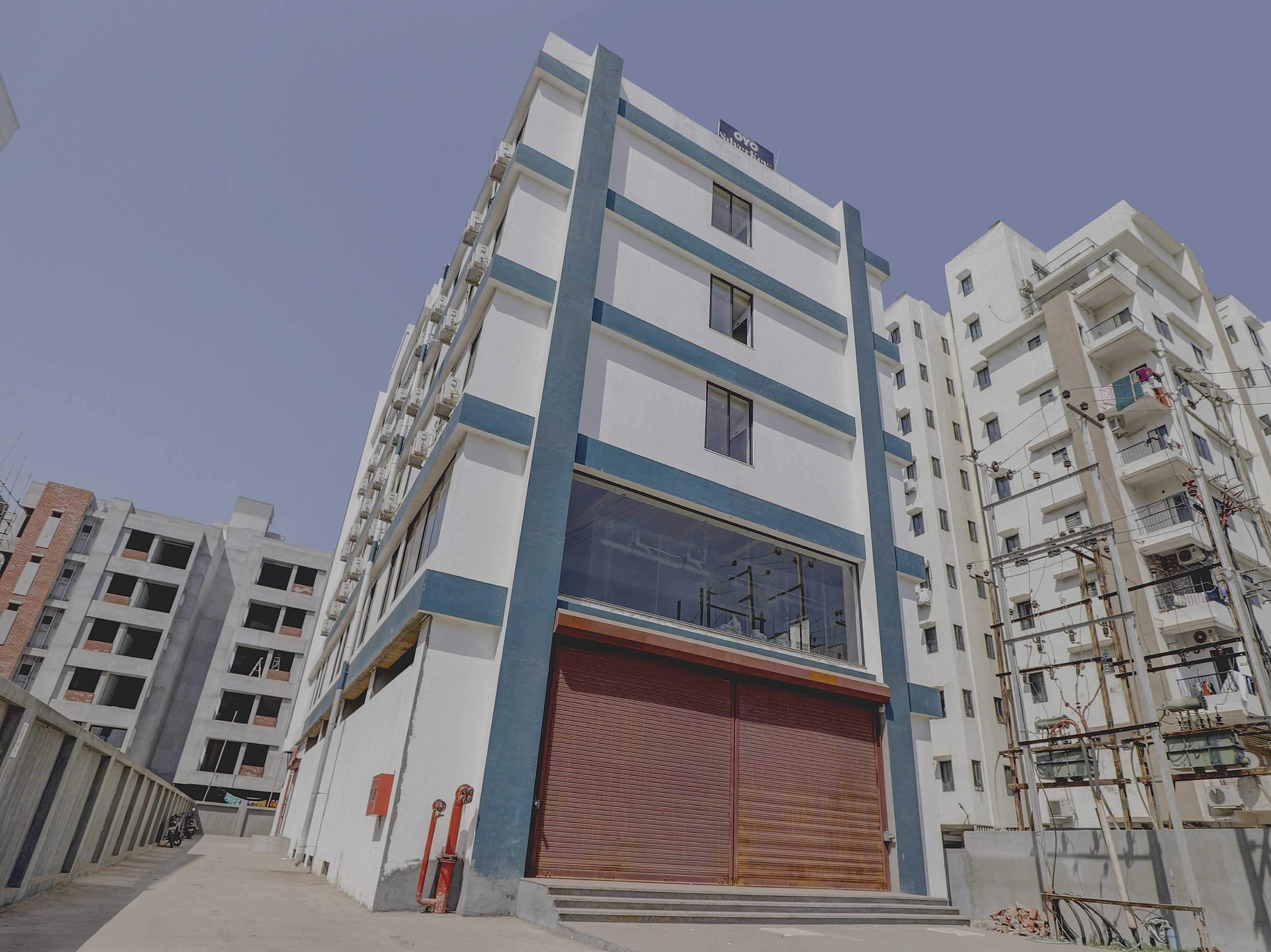 OYO 80945 Silverkey Sujay Hospitality, Vadodara 4