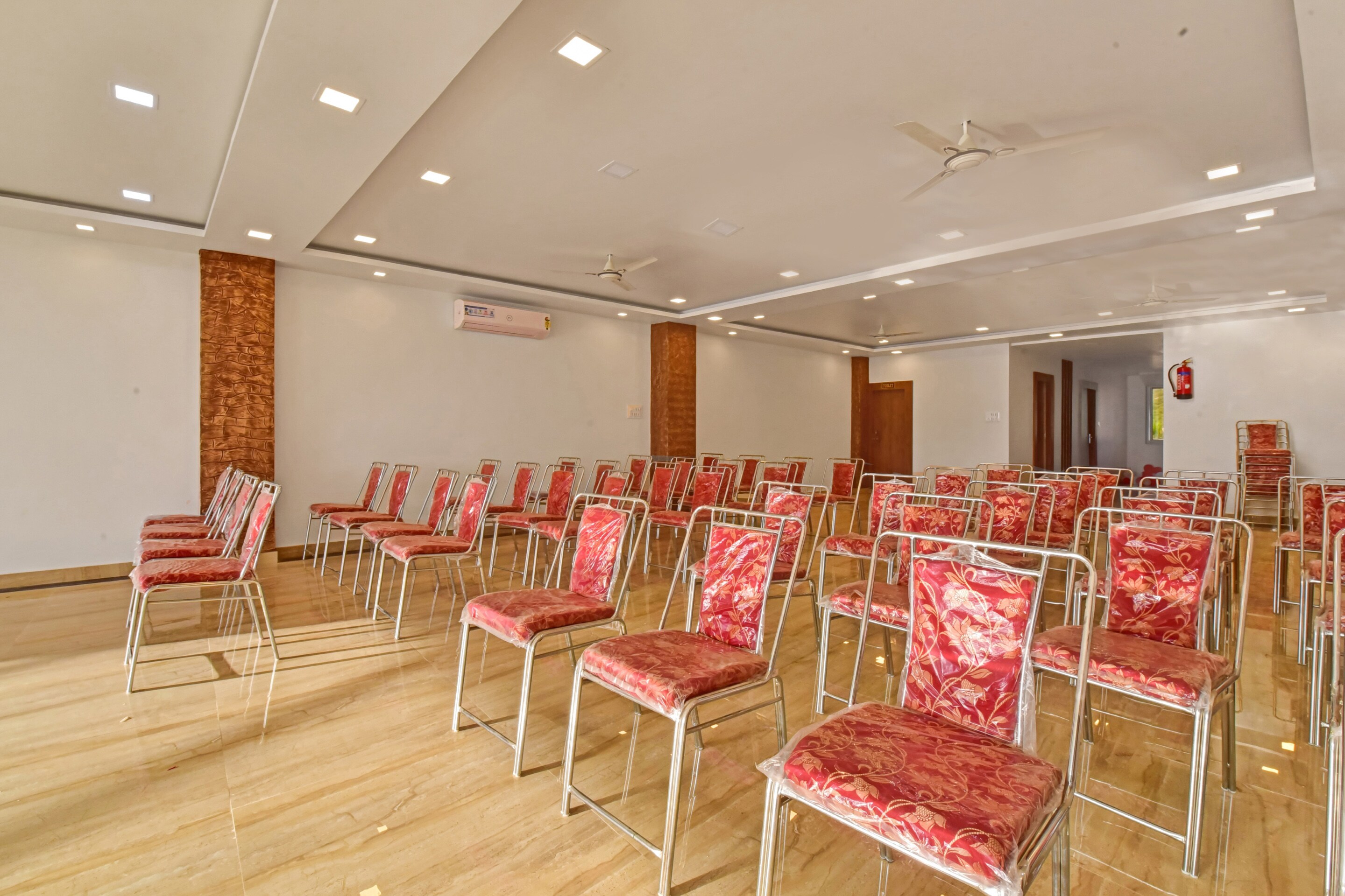 OYO 82023 Grand L M, Ajmer 3