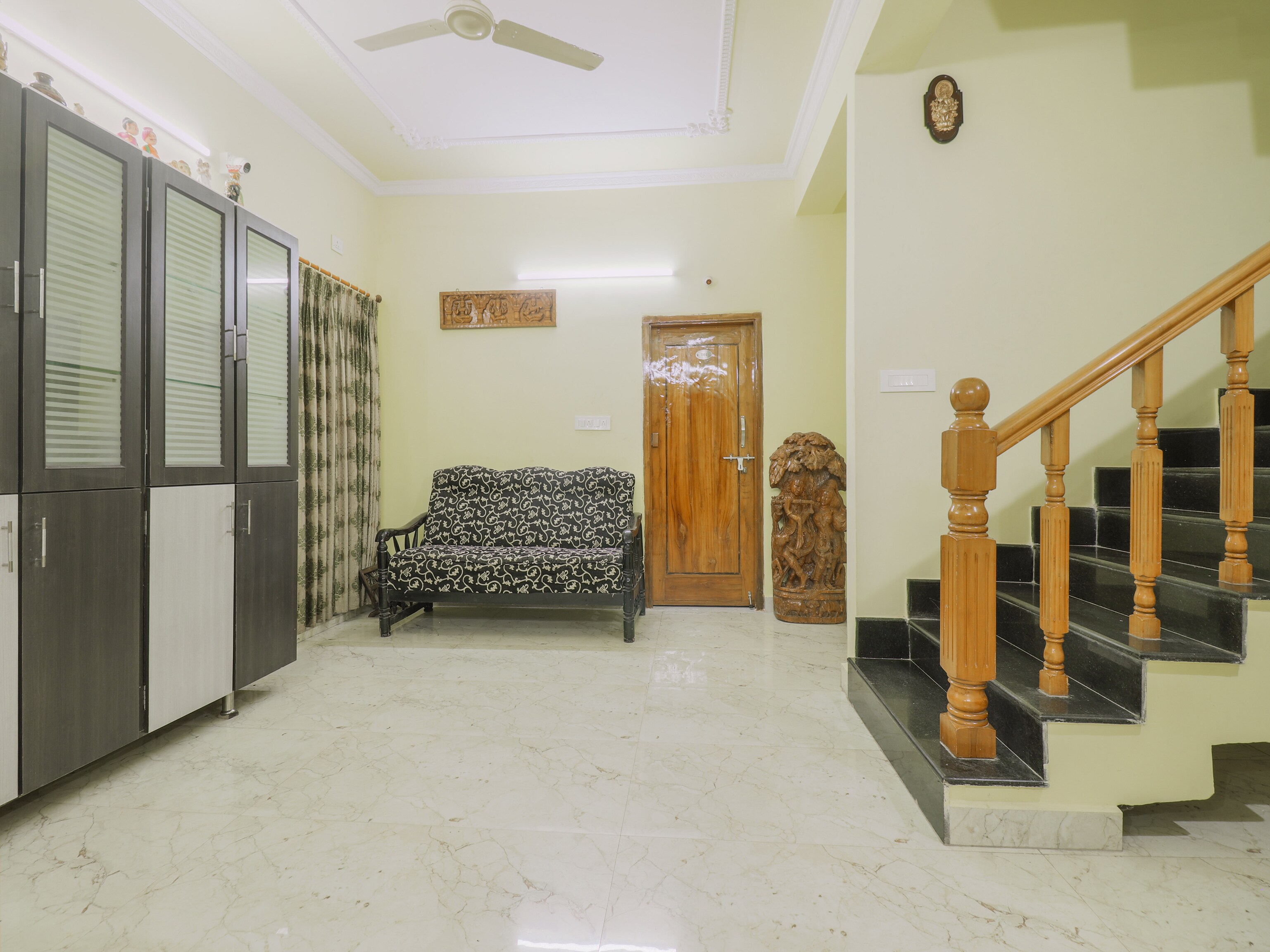 OYO 84171 Sree Homes, Visakhapatnam 4