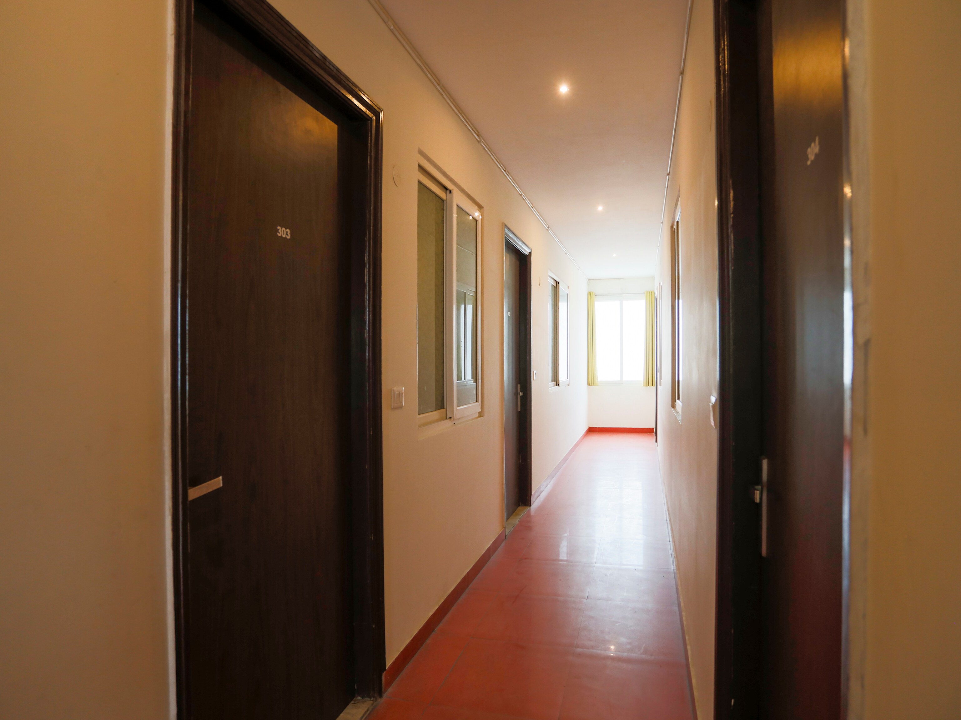 OYO Flagship 38527 JSB Hotel, Faridabad 4