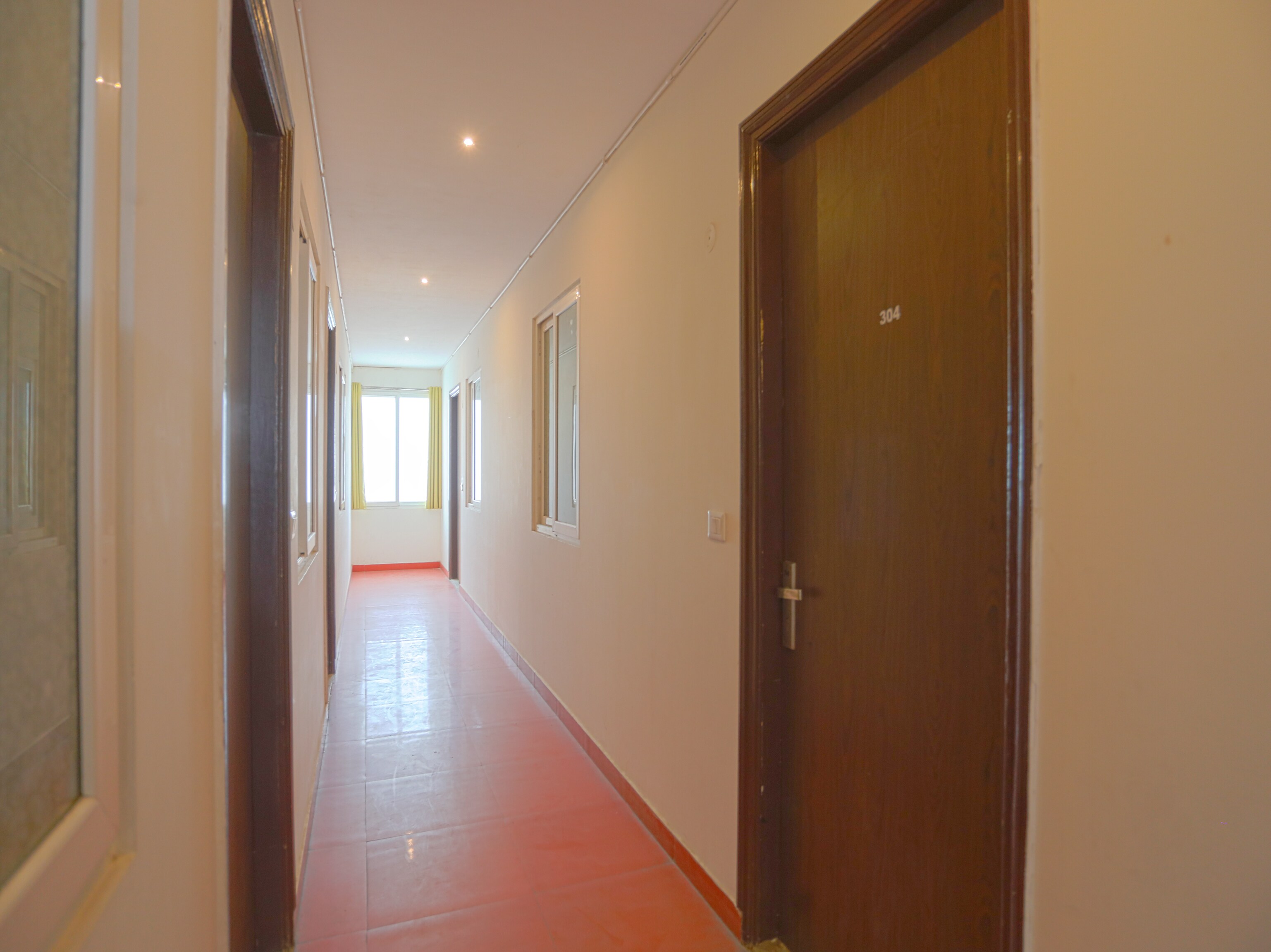 OYO Flagship 38527 JSB Hotel, Faridabad 5