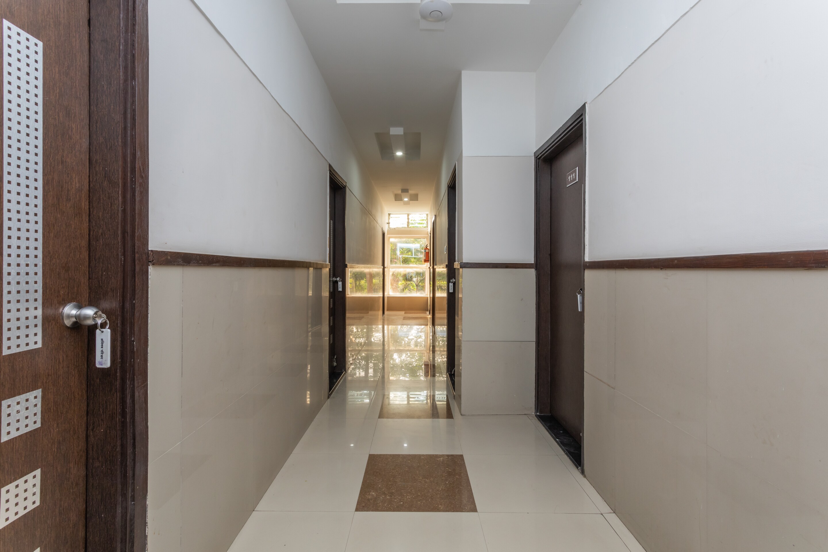 OYO FLAGSHIP 76687 Ramoji Kothapet, Hyderabad 2