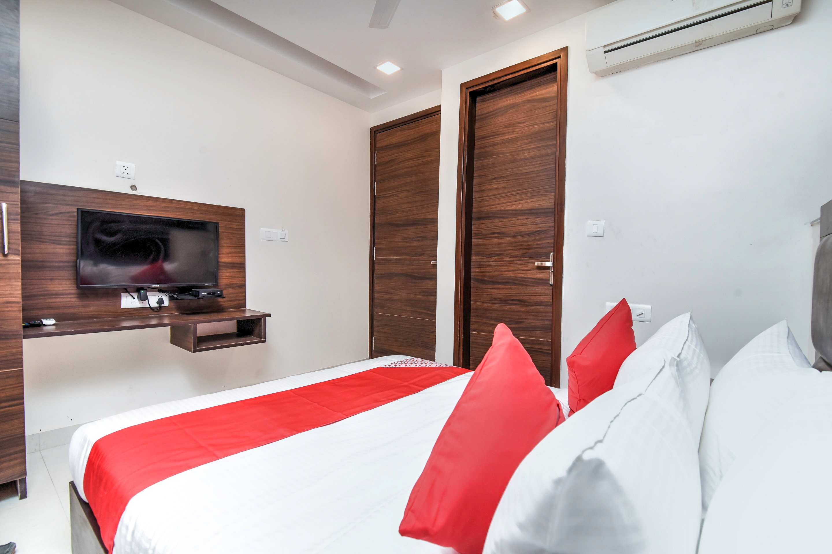 OYO Flagship 76704 The Mayur Hotel, New Delhi 2