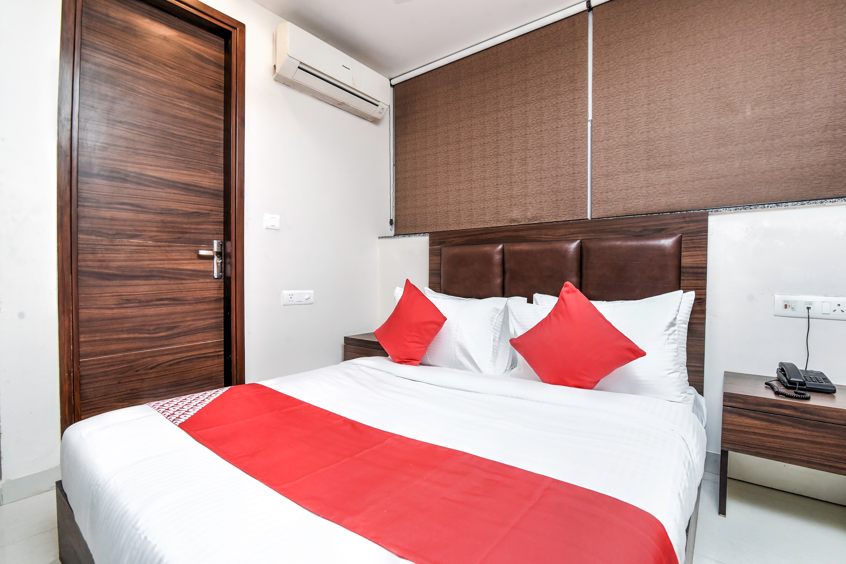 OYO Flagship 76704 The Mayur Hotel, New Delhi 5