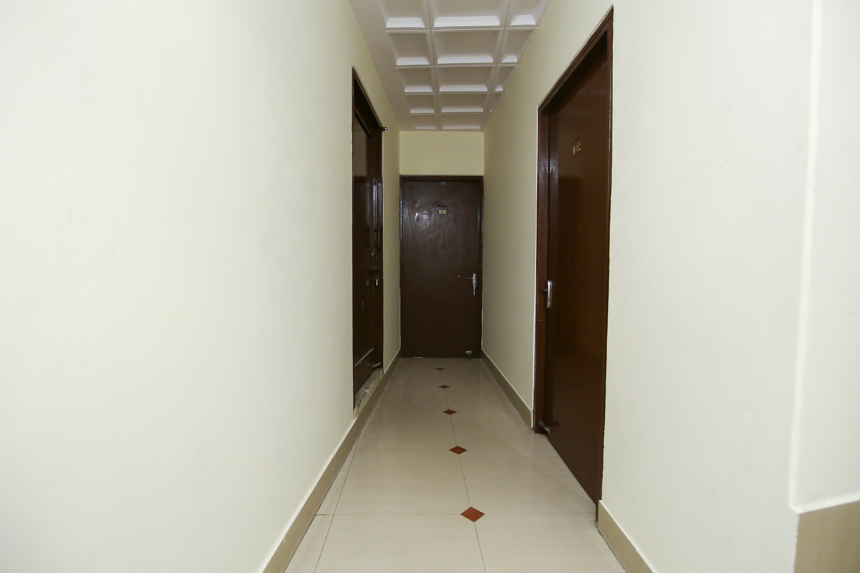 OYO Flagship 77628 Hotel Kanha Classic, Kanpur 4